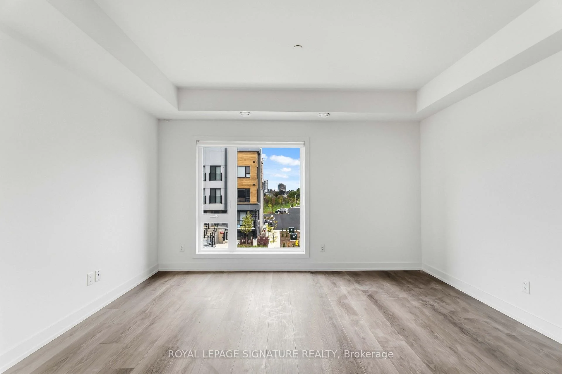 Photo 6 of Unit 307C, 16 Melbourne Avenue, St. Catharines, E. Chester — HOMEH