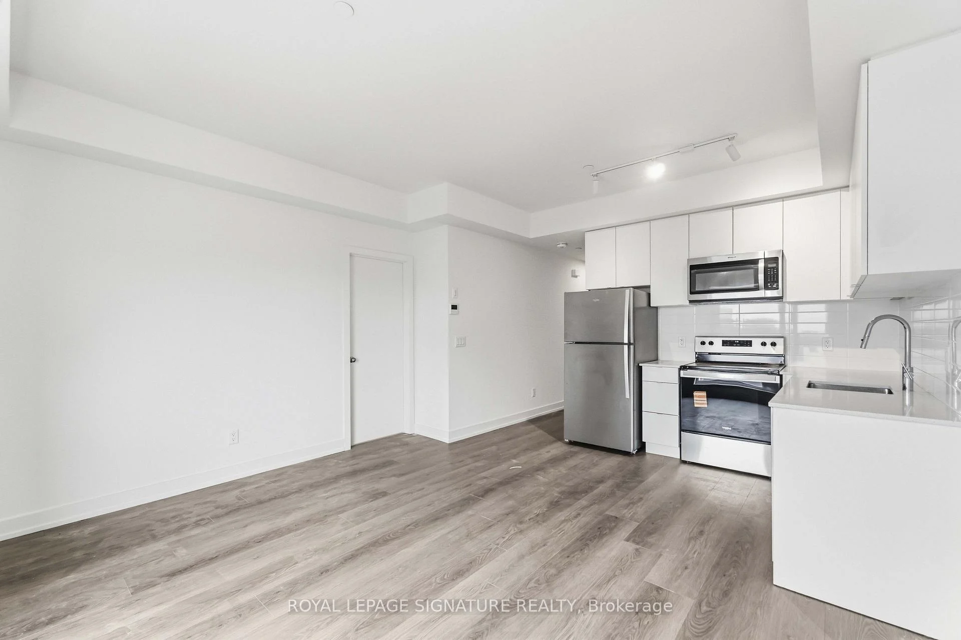 Photo 7 of Unit 307C, 16 Melbourne Avenue, St. Catharines, E. Chester — HOMEH