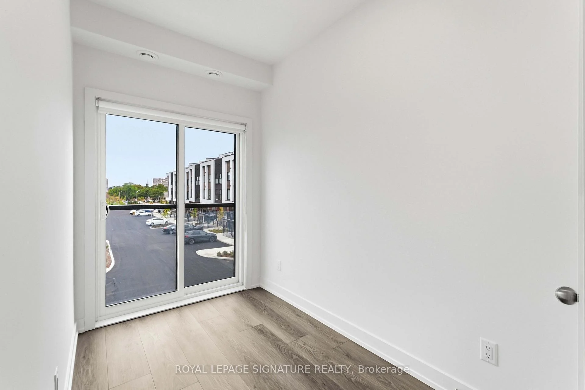 Photo 12 of Unit 307C, 16 Melbourne Avenue, St. Catharines, E. Chester — HOMEH