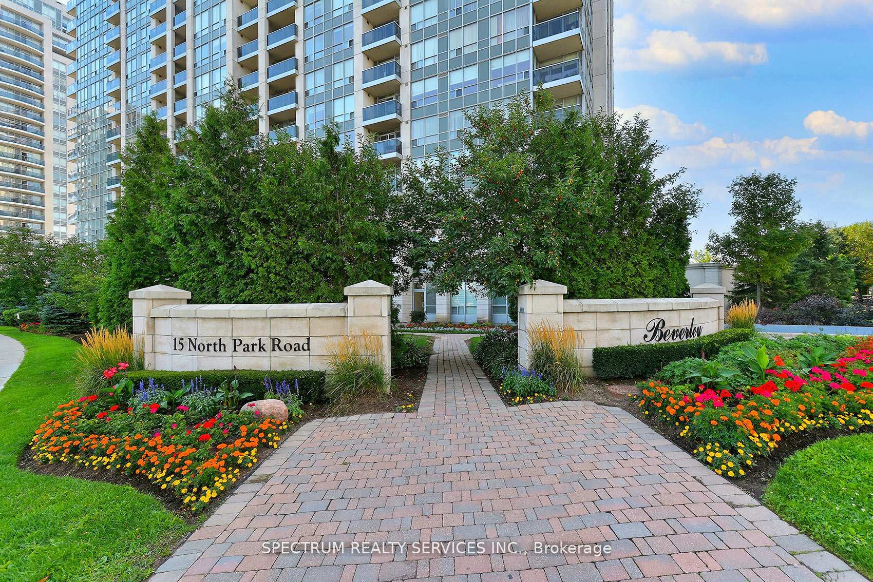 Photo of Unit 904, 15 North Park Road
