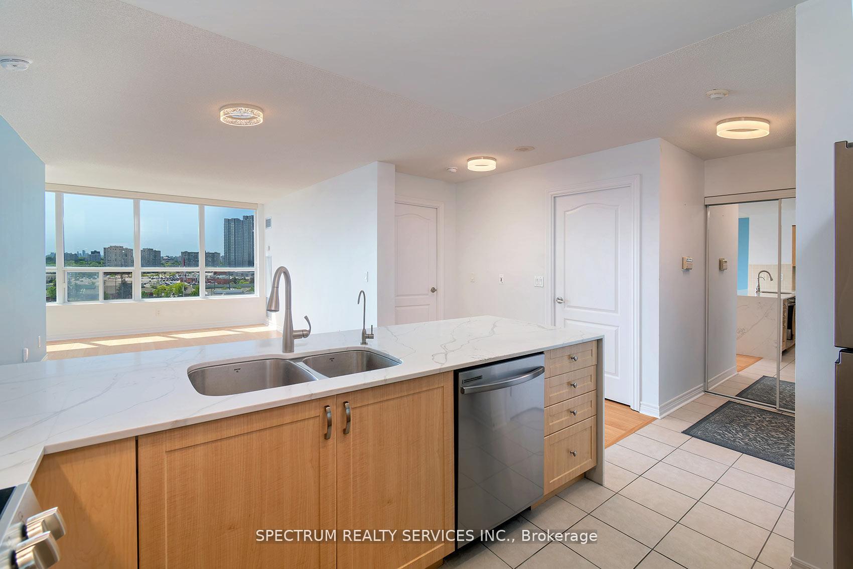 Photo 8 of Unit 904, 15 North Park Road, Vaughan, Beverley Glen — HOMEH
