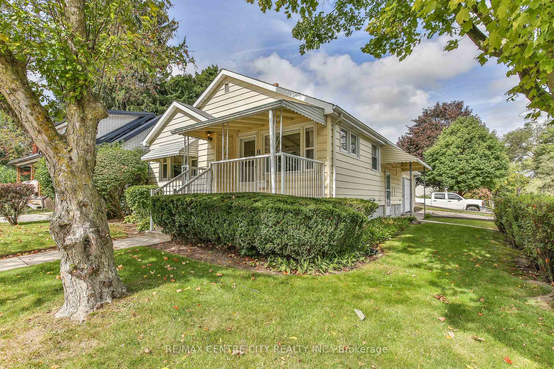 Photo 1 of 10 Concession Street E, Tillsonburg — HOMEH