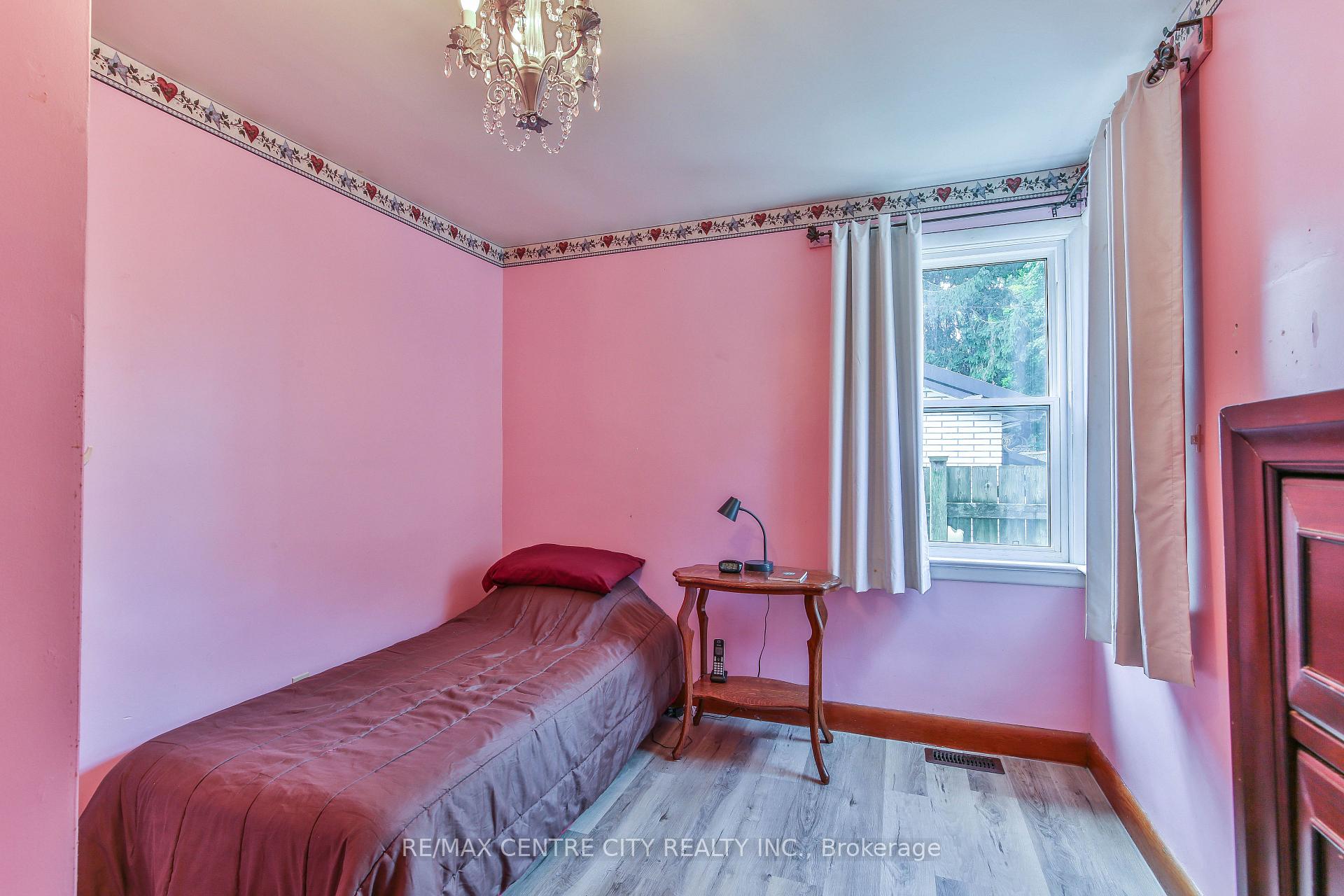 Photo 17 of 10 Concession Street E, Tillsonburg — HOMEH