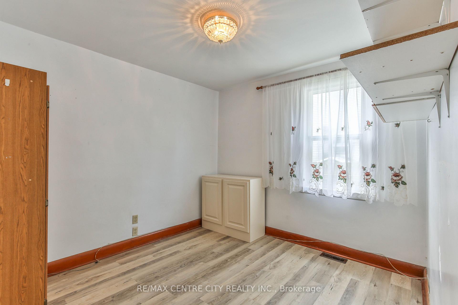 Photo 19 of 10 Concession Street E, Tillsonburg — HOMEH
