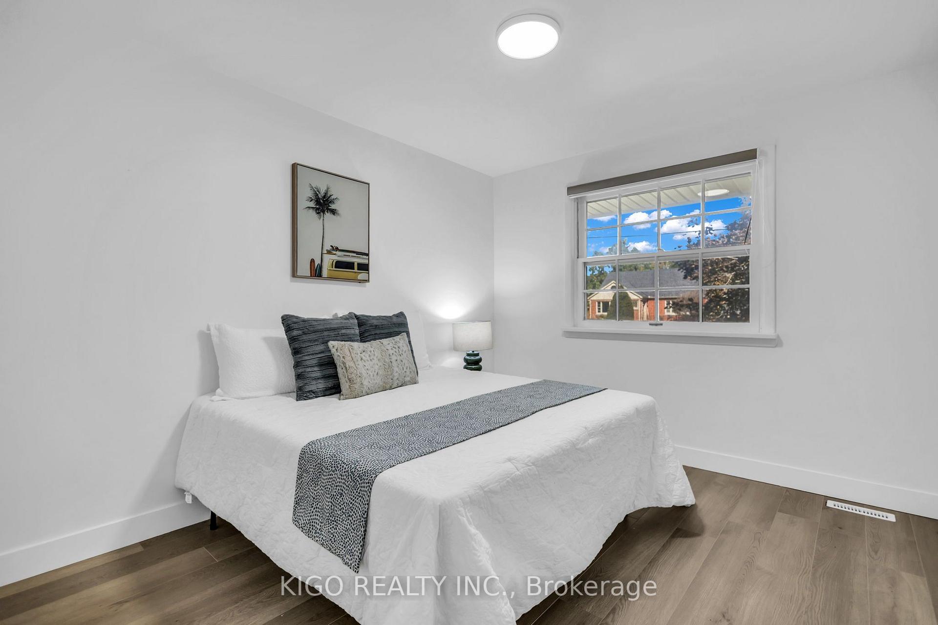 Photo 24 of 467 Base Line Road, London, South G — HOMEH