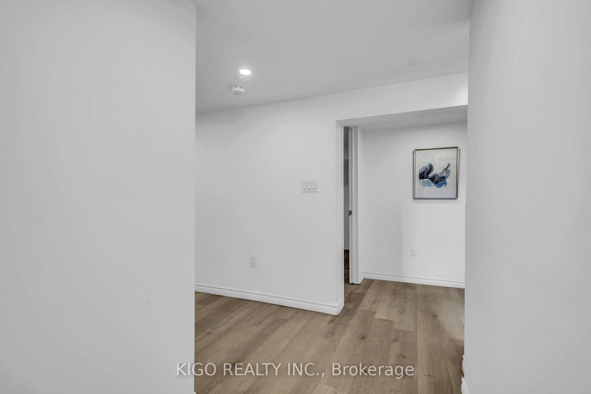 Photo 38 of 467 Base Line Road, London, South G — HOMEH