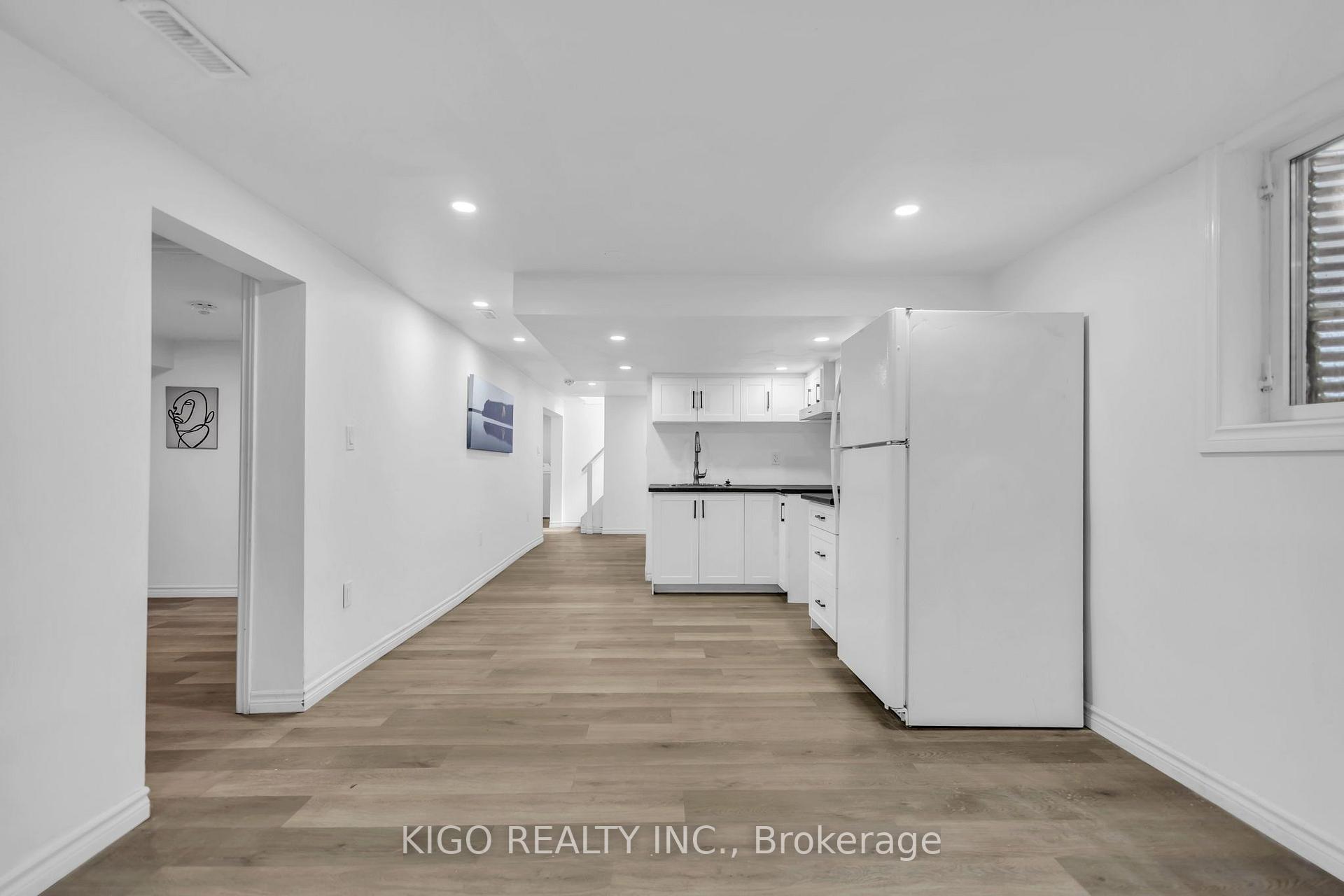 Photo 44 of 467 Base Line Road, London, South G — HOMEH