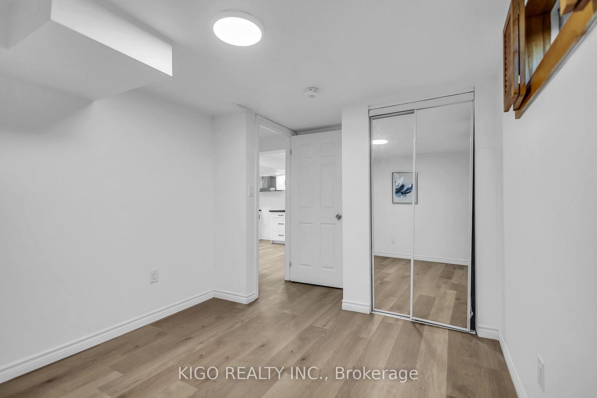 Photo 47 of 467 Base Line Road, London, South G — HOMEH