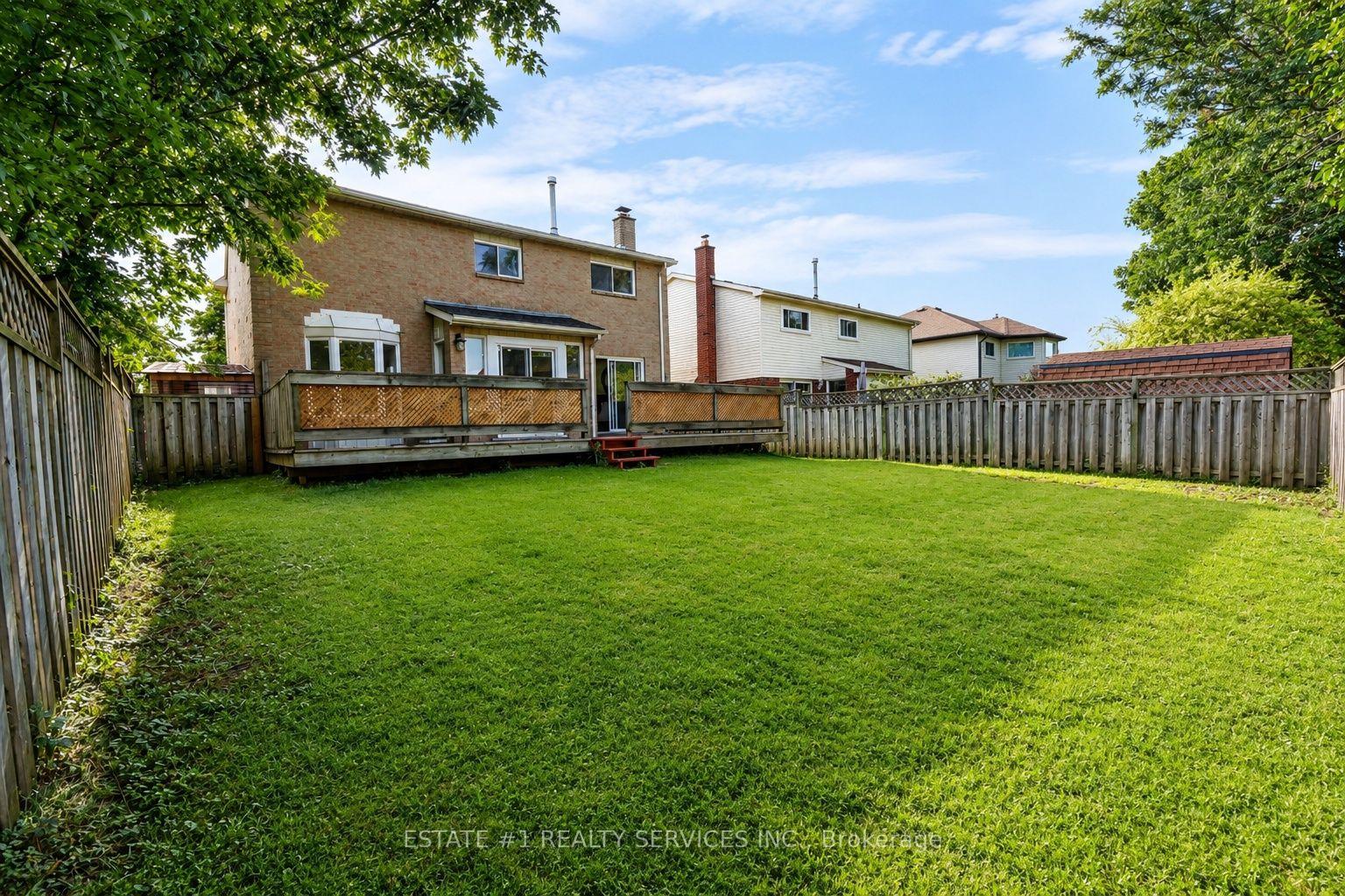 Photo 6 of 35 Golden Meadow Drive, Kitchener, Forest Heights — HOMEH