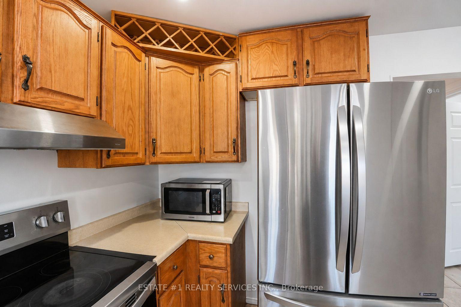 Photo 19 of 35 Golden Meadow Drive, Kitchener, Forest Heights — HOMEH