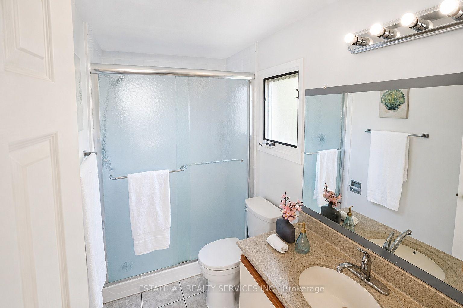 Photo 27 of 35 Golden Meadow Drive, Kitchener, Forest Heights — HOMEH