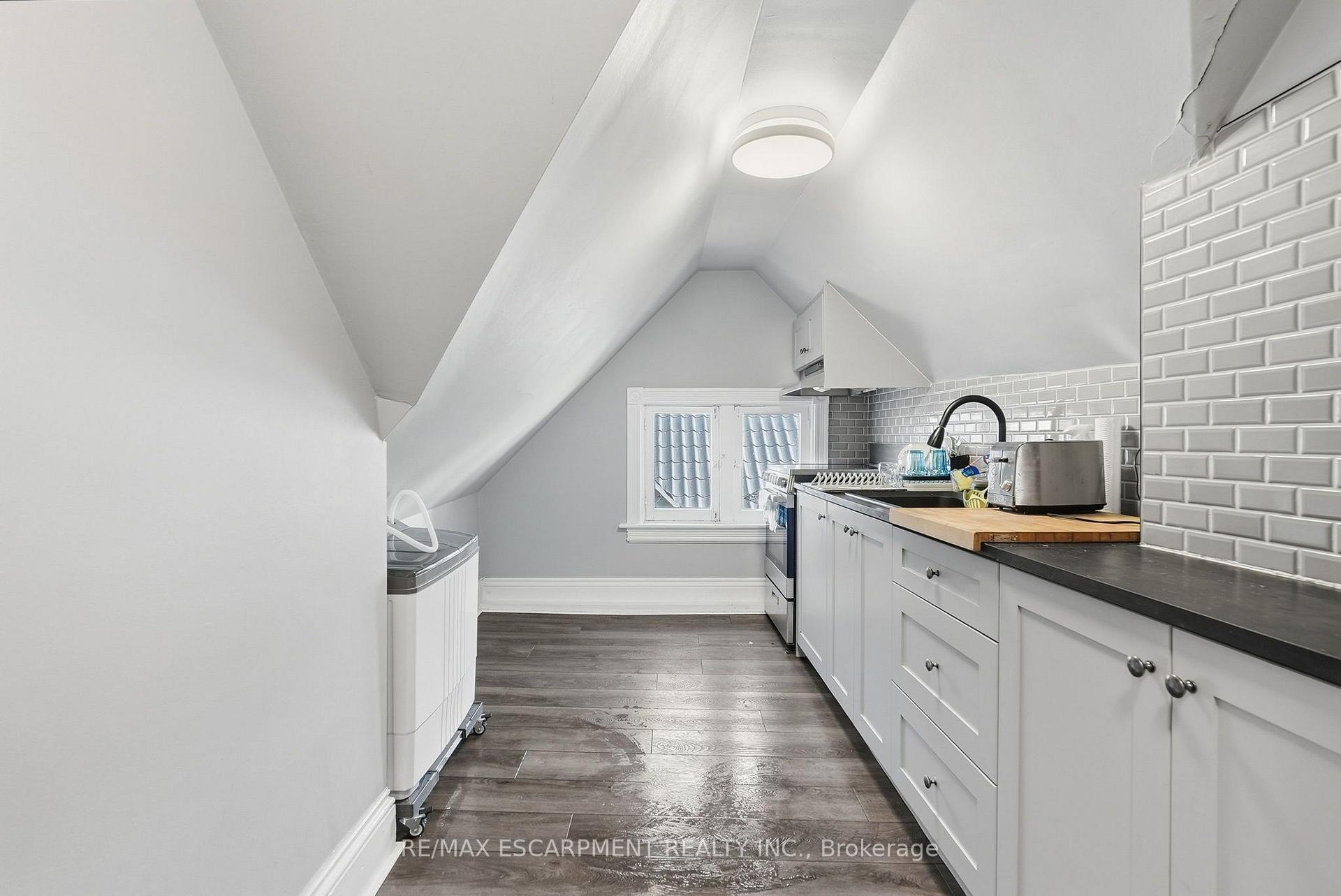 Photo 17 of 191 James Street S, Hamilton, Corktown — HOMEH