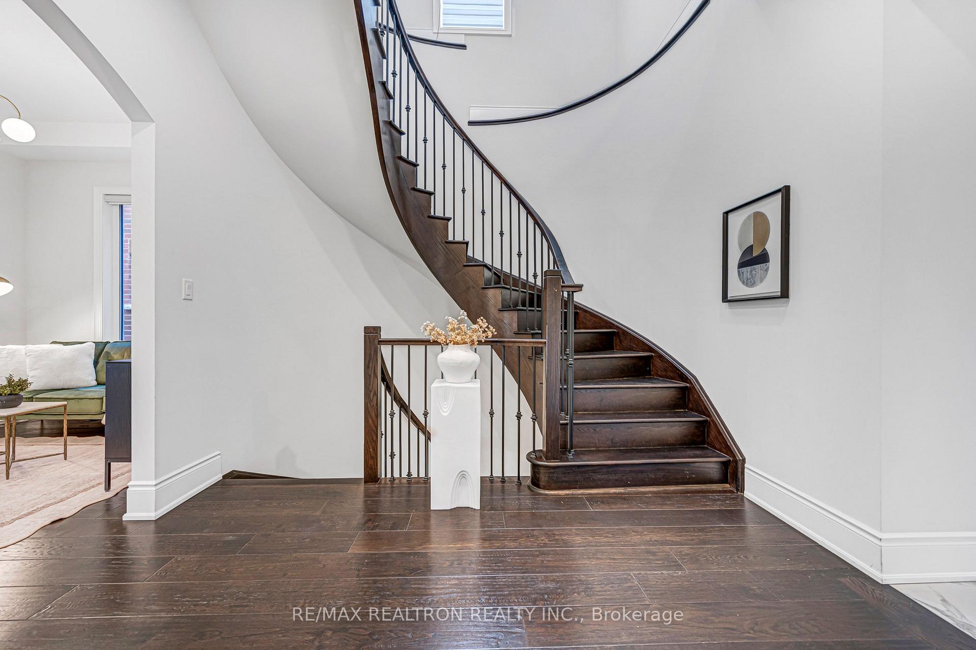 Photo 10 of 280 Mickleburgh Drive, Newmarket, Stonehaven-Wyndham — HOMEH