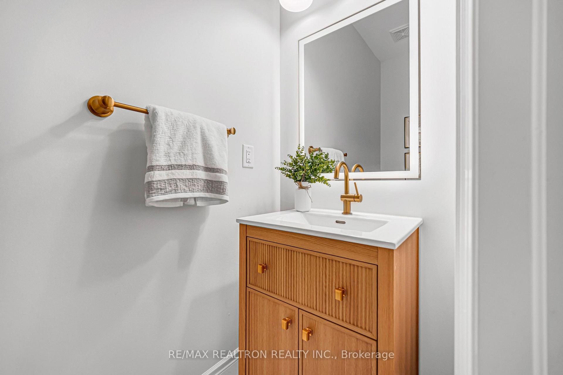 Photo 11 of 280 Mickleburgh Drive, Newmarket, Stonehaven-Wyndham — HOMEH
