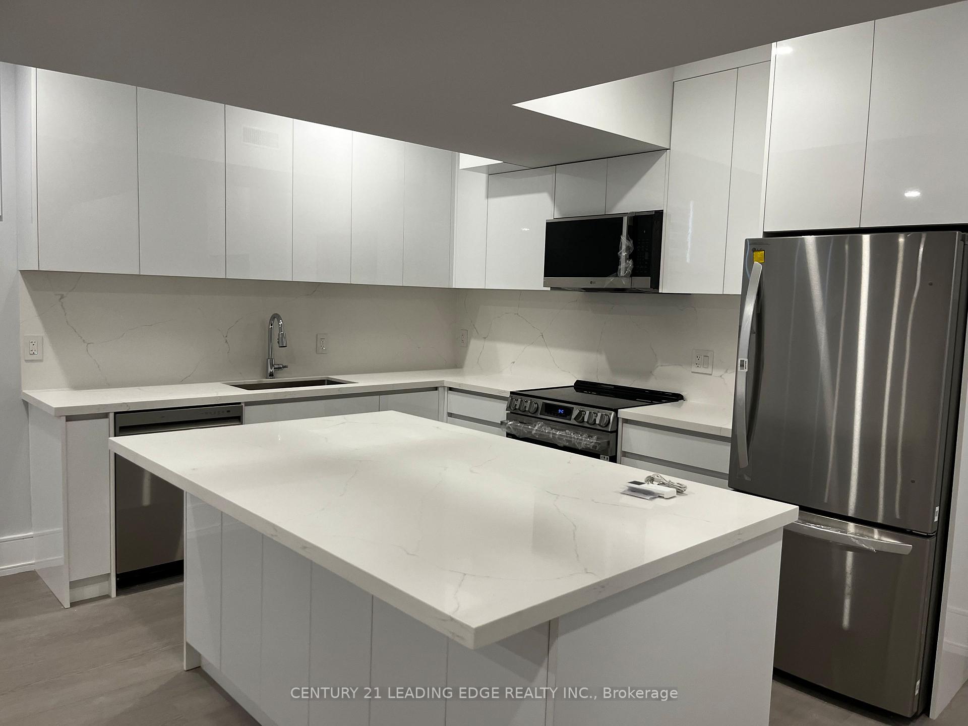 Photo 4 of Unit 5A, 170 Dixon Road, Etobicoke, Kingsview Village-The Westway — HOMEH