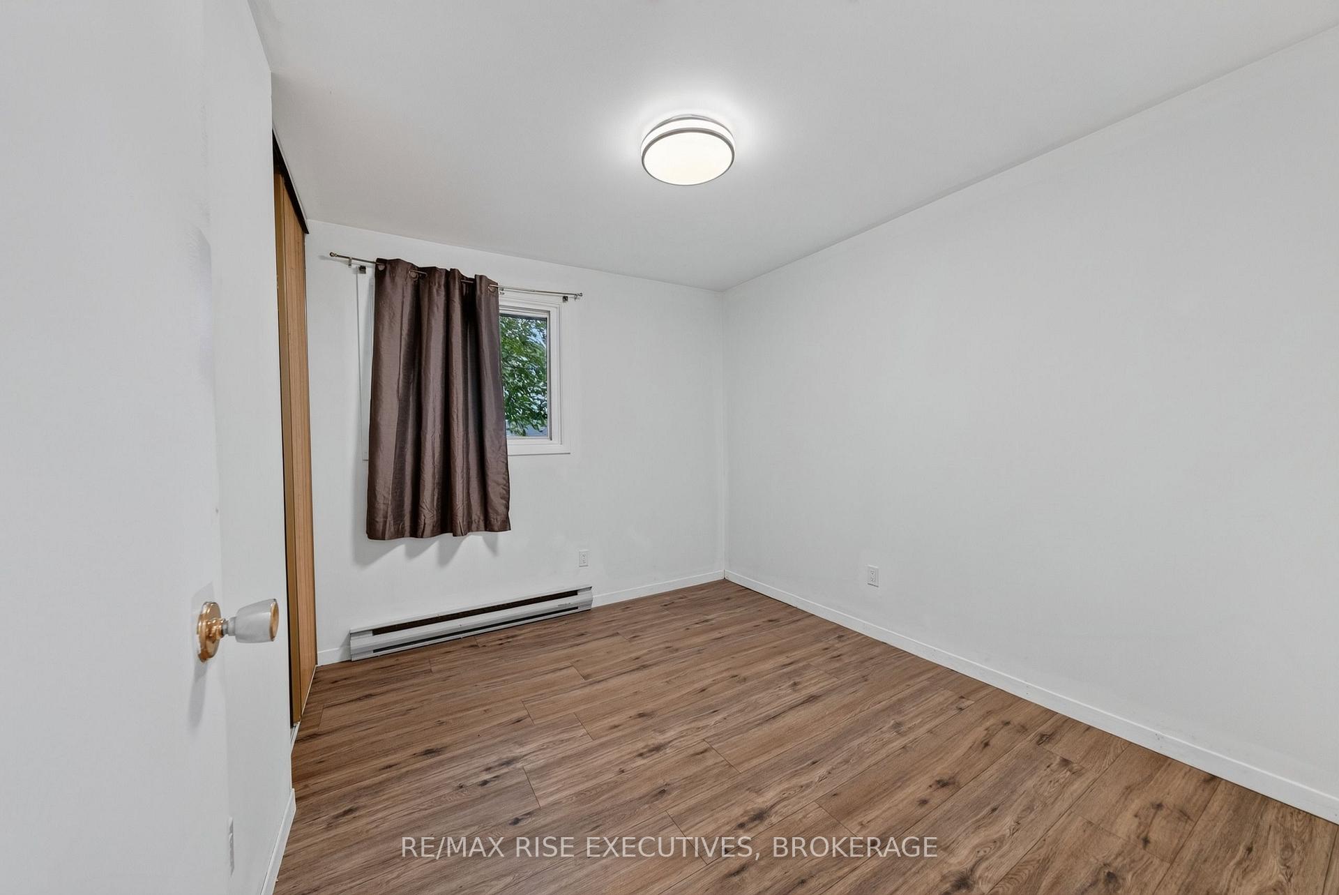 Photo 16 of 12 Shaw Street, Kingston, Rideau — HOMEH