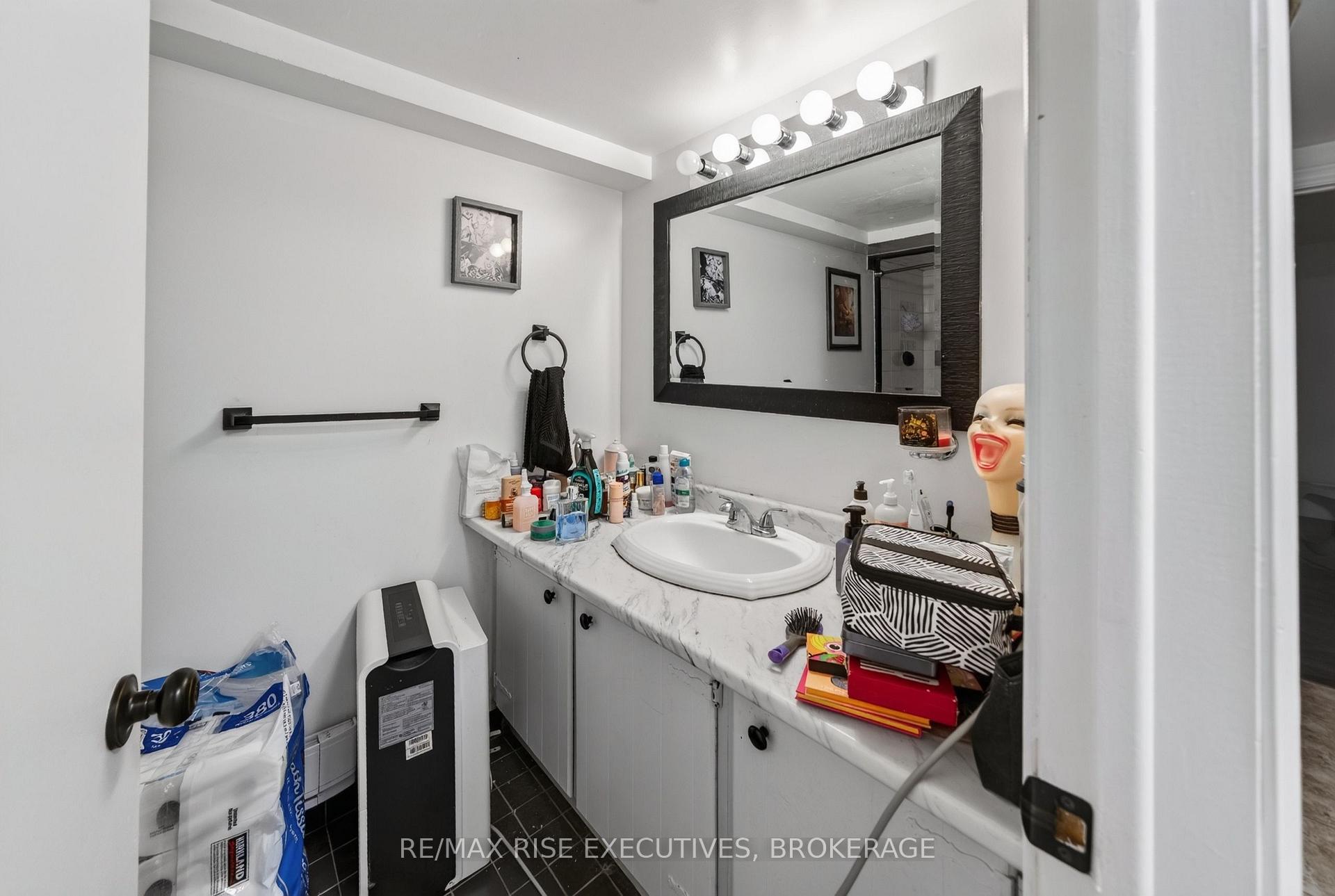 Photo 31 of 12 Shaw Street, Kingston, Rideau — HOMEH