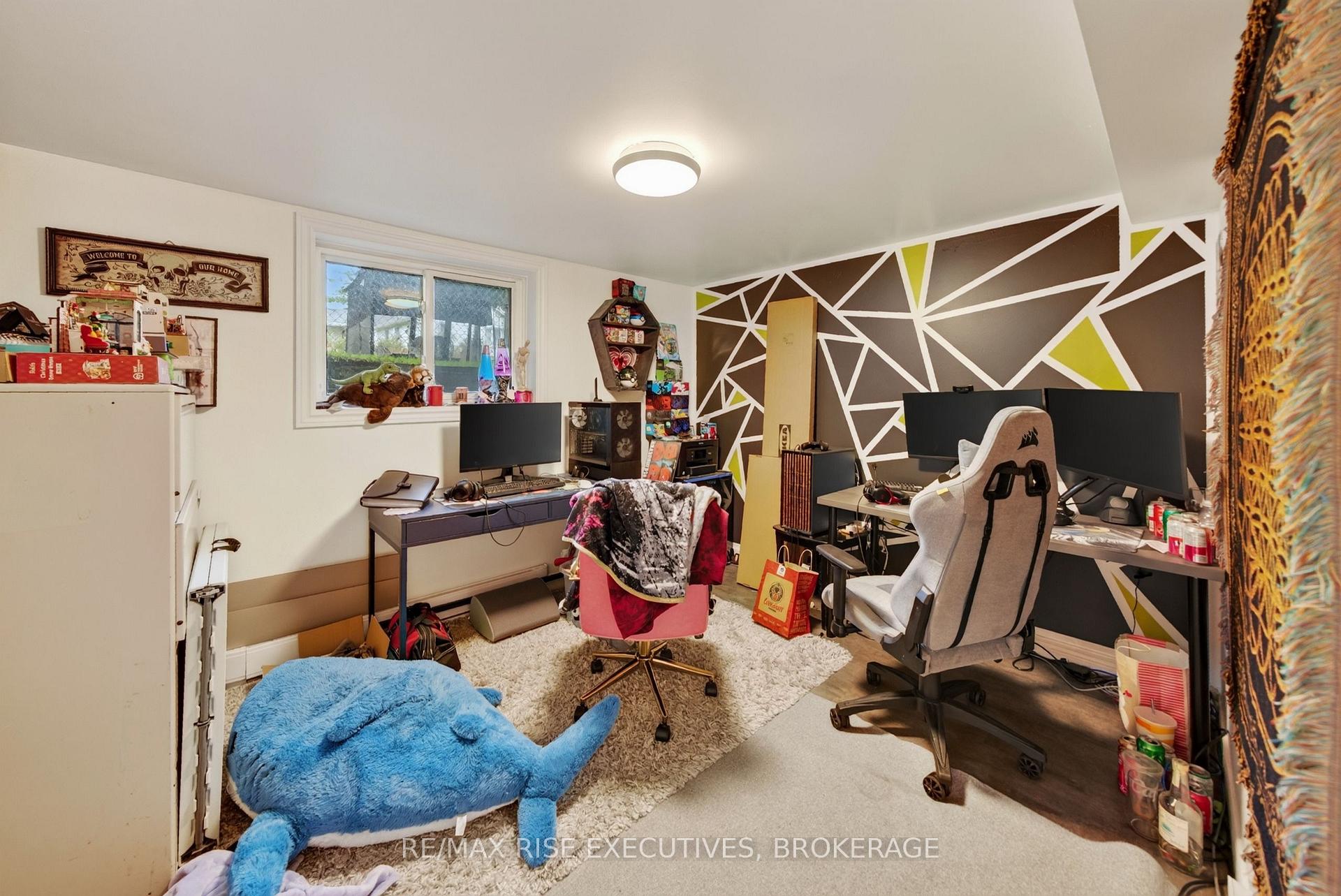Photo 35 of 12 Shaw Street, Kingston, Rideau — HOMEH