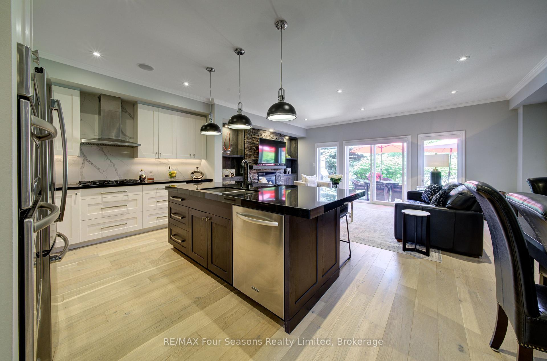 Photo 12 of 17 Collship Lane, Collingwood — HOMEH