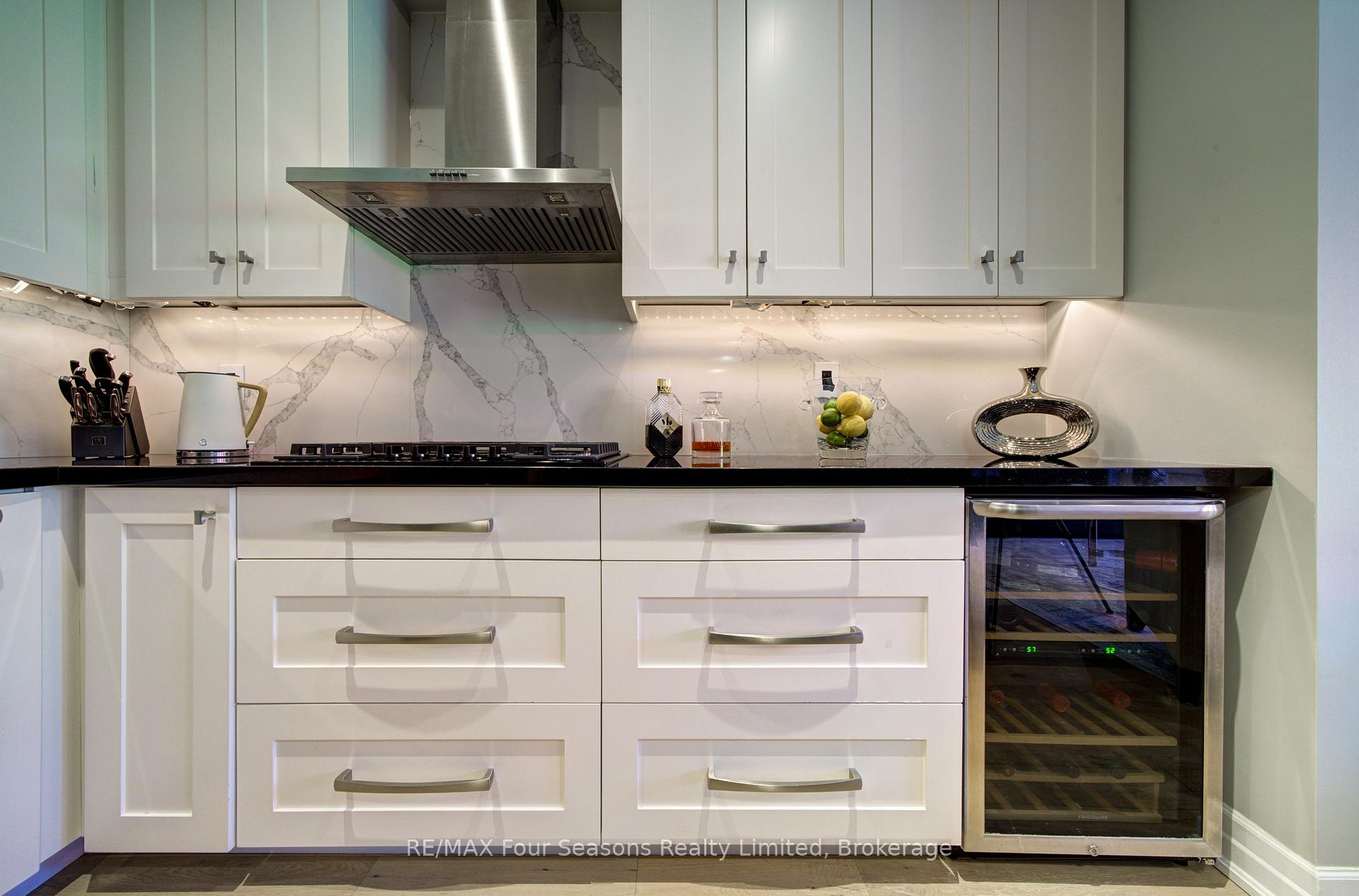 Photo 14 of 17 Collship Lane, Collingwood — HOMEH