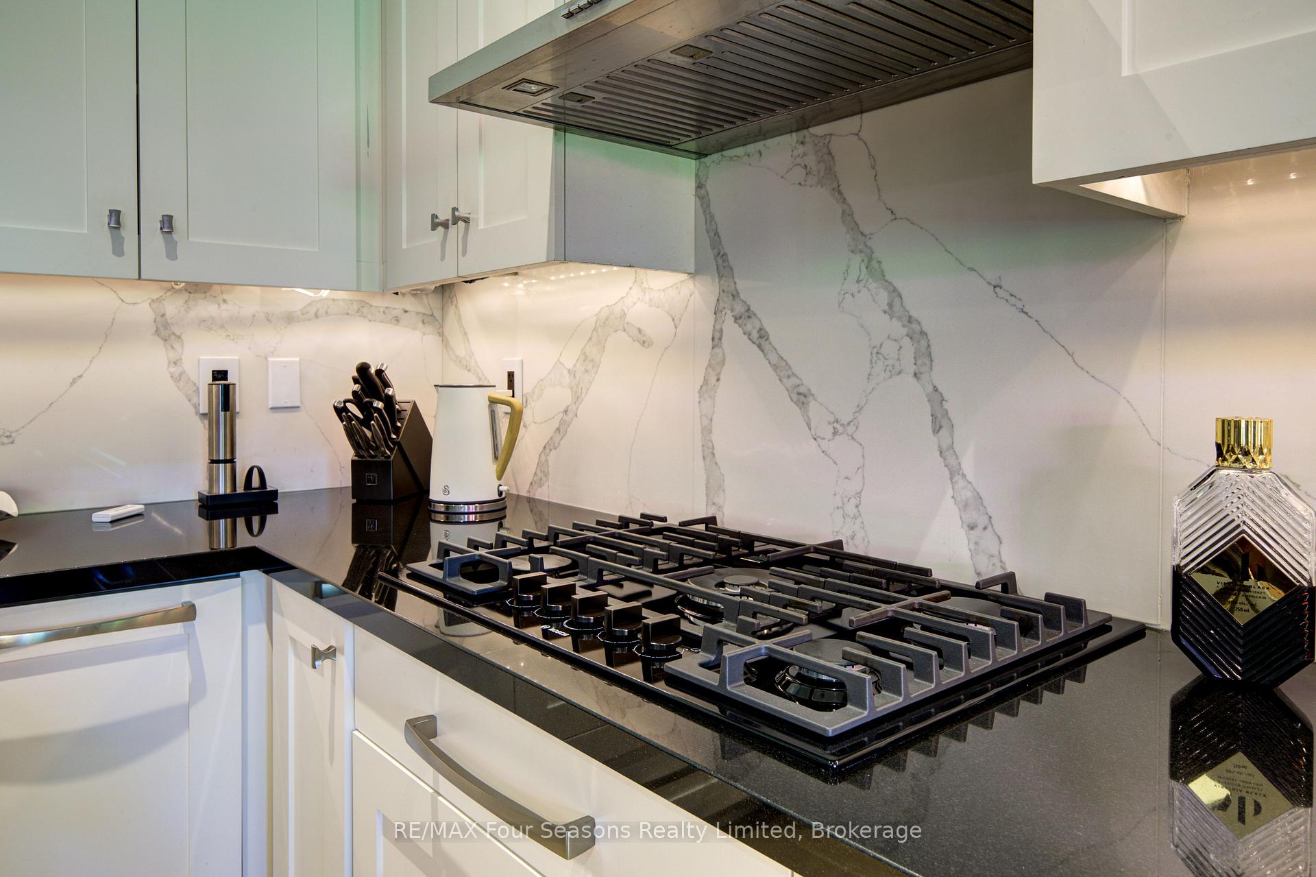 Photo 15 of 17 Collship Lane, Collingwood — HOMEH