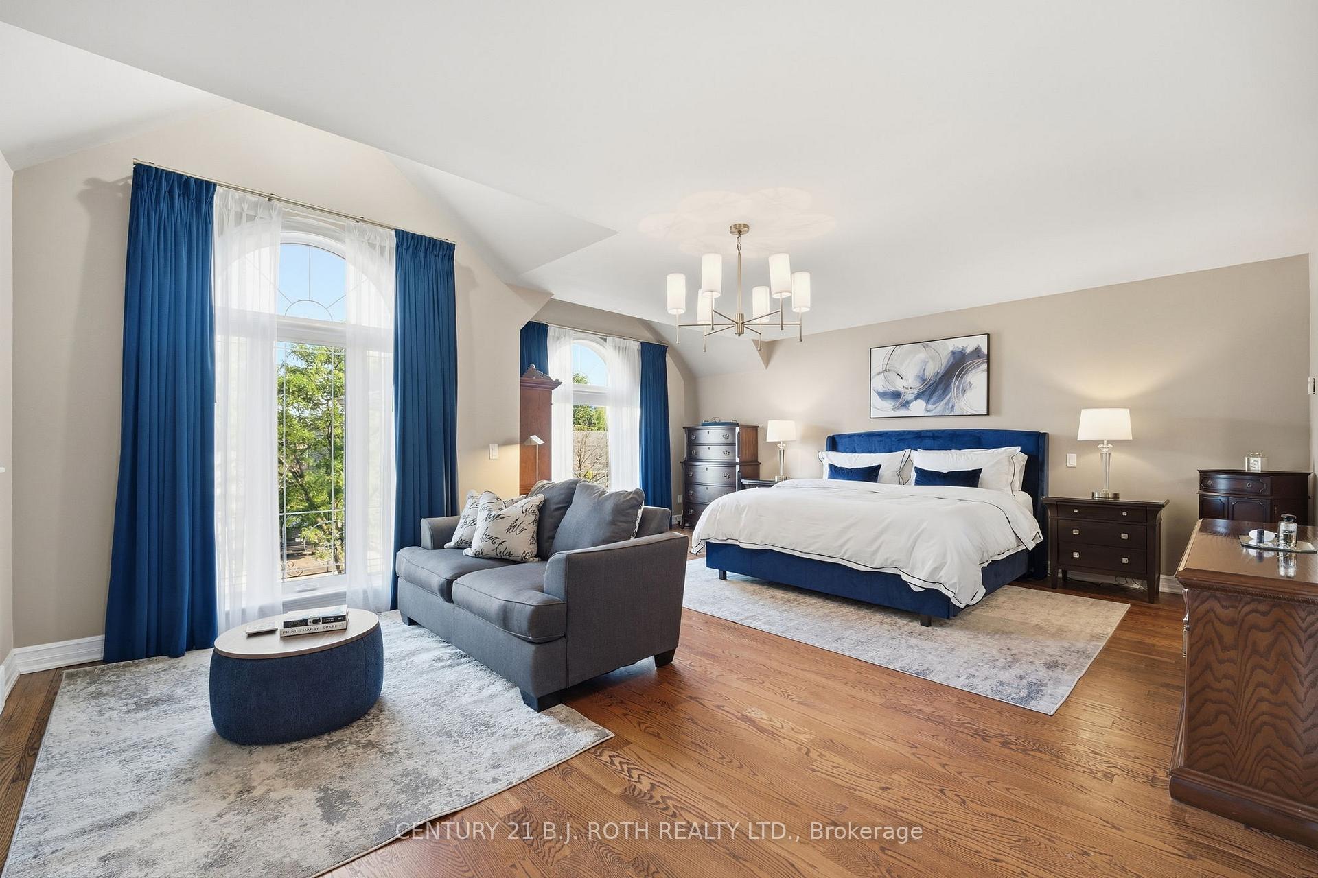 Photo 22 of 20 Creston Road, North York, Yorkdale-Glen Park — HOMEH
