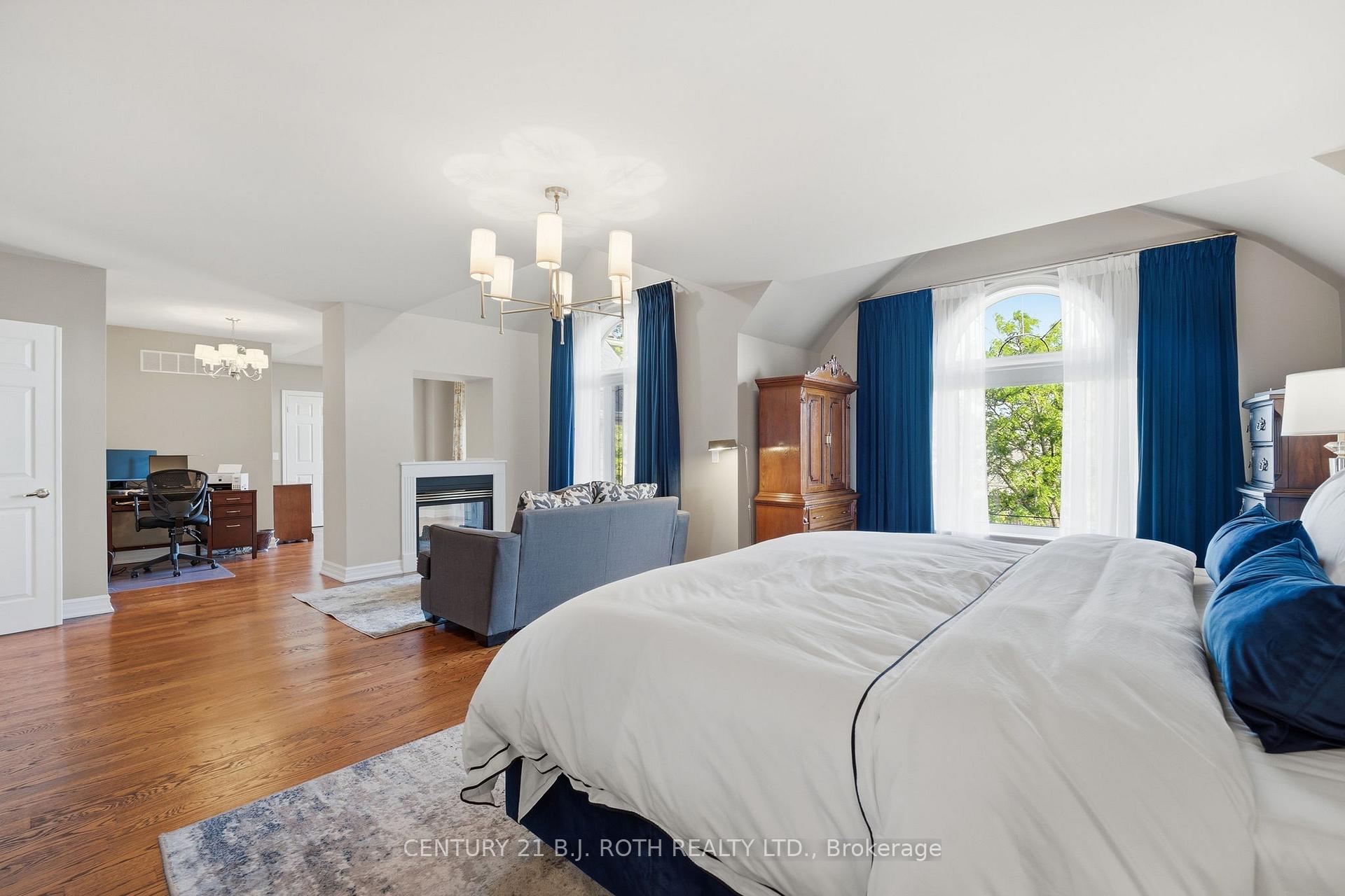 Photo 24 of 20 Creston Road, North York, Yorkdale-Glen Park — HOMEH