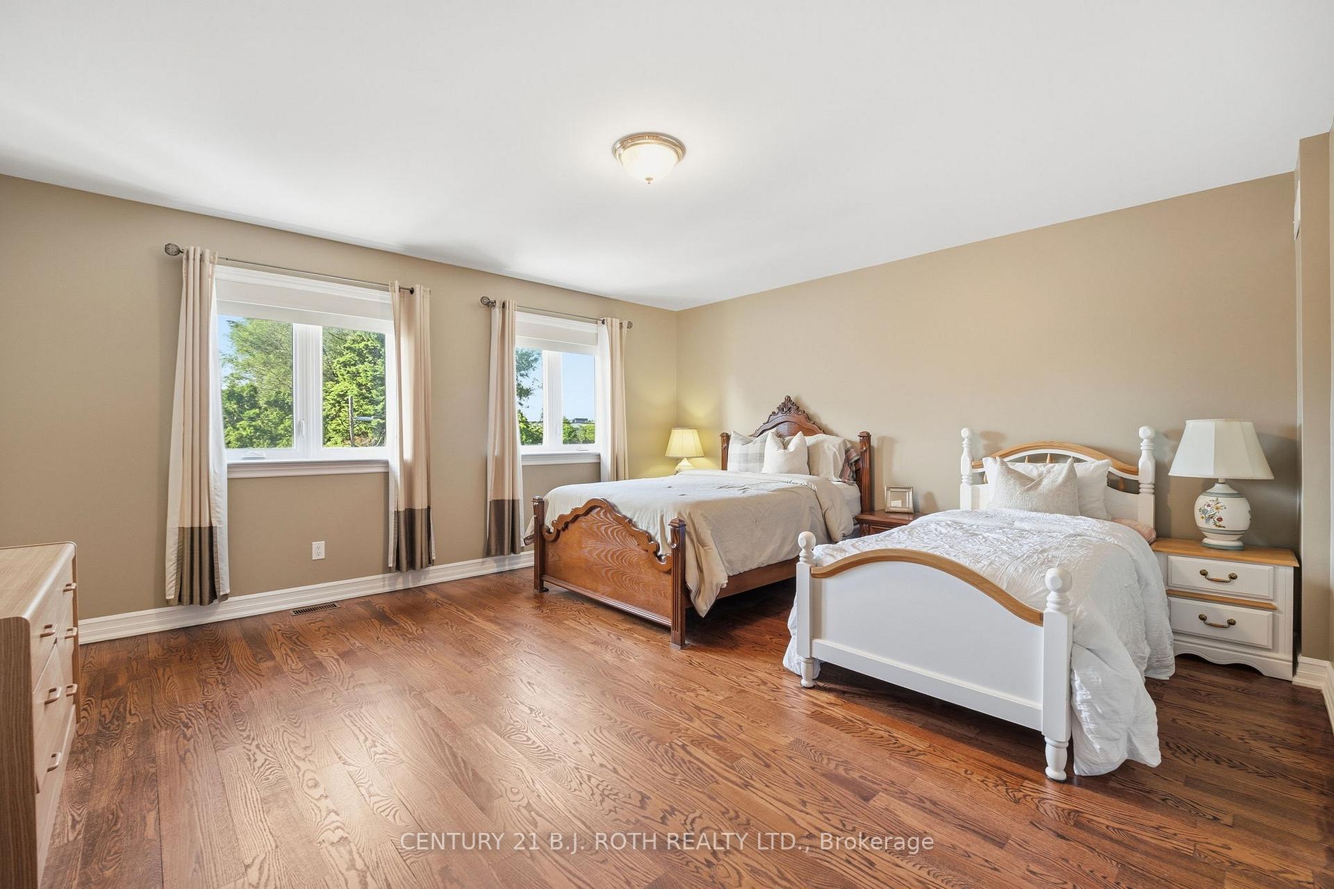 Photo 28 of 20 Creston Road, North York, Yorkdale-Glen Park — HOMEH