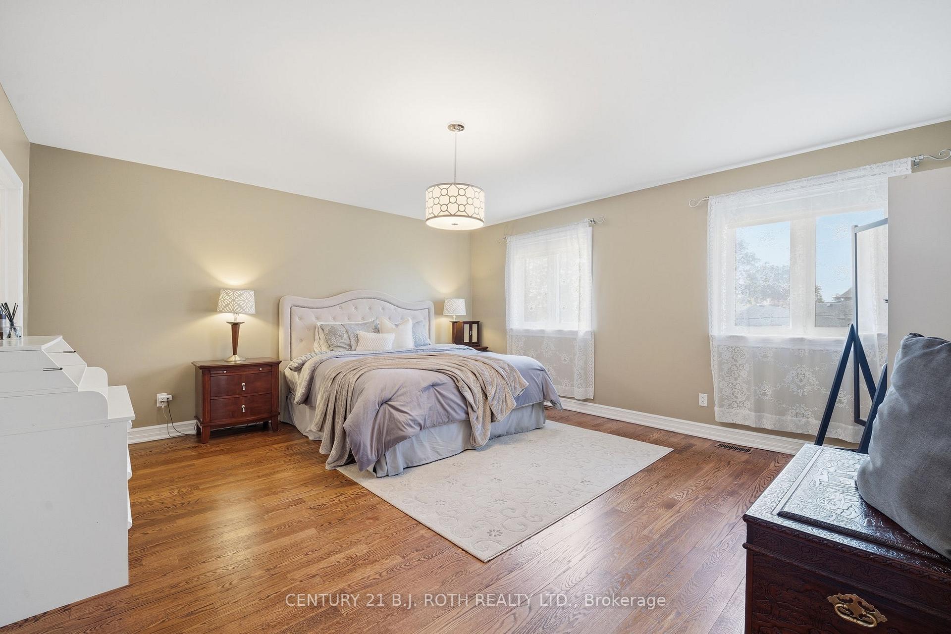 Photo 30 of 20 Creston Road, North York, Yorkdale-Glen Park — HOMEH