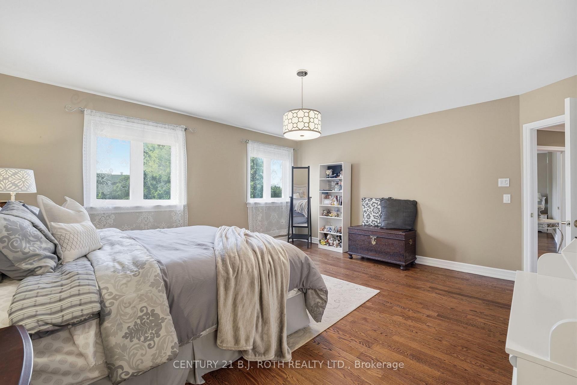 Photo 31 of 20 Creston Road, North York, Yorkdale-Glen Park — HOMEH