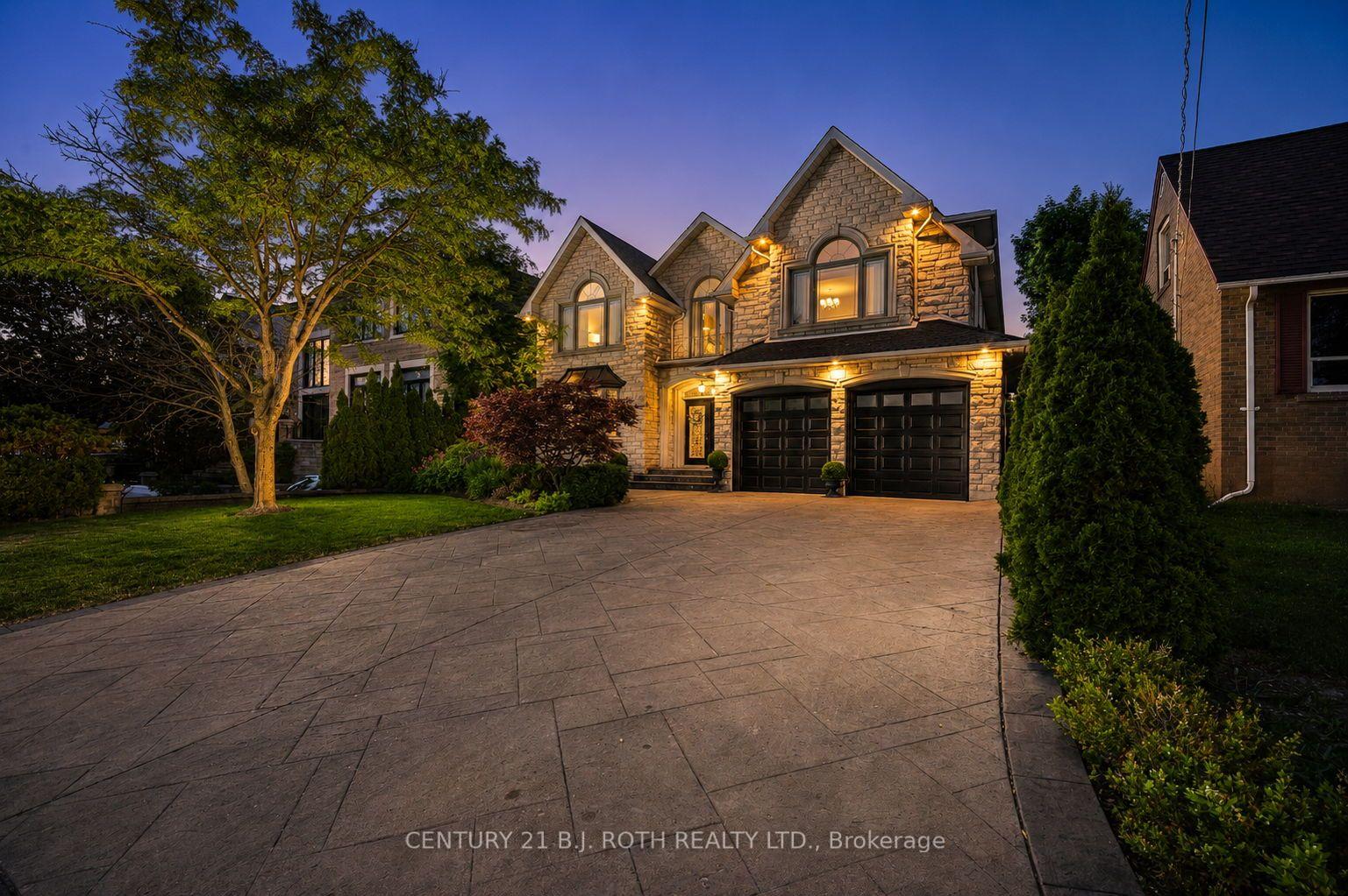 Photo 37 of 20 Creston Road, North York, Yorkdale-Glen Park — HOMEH