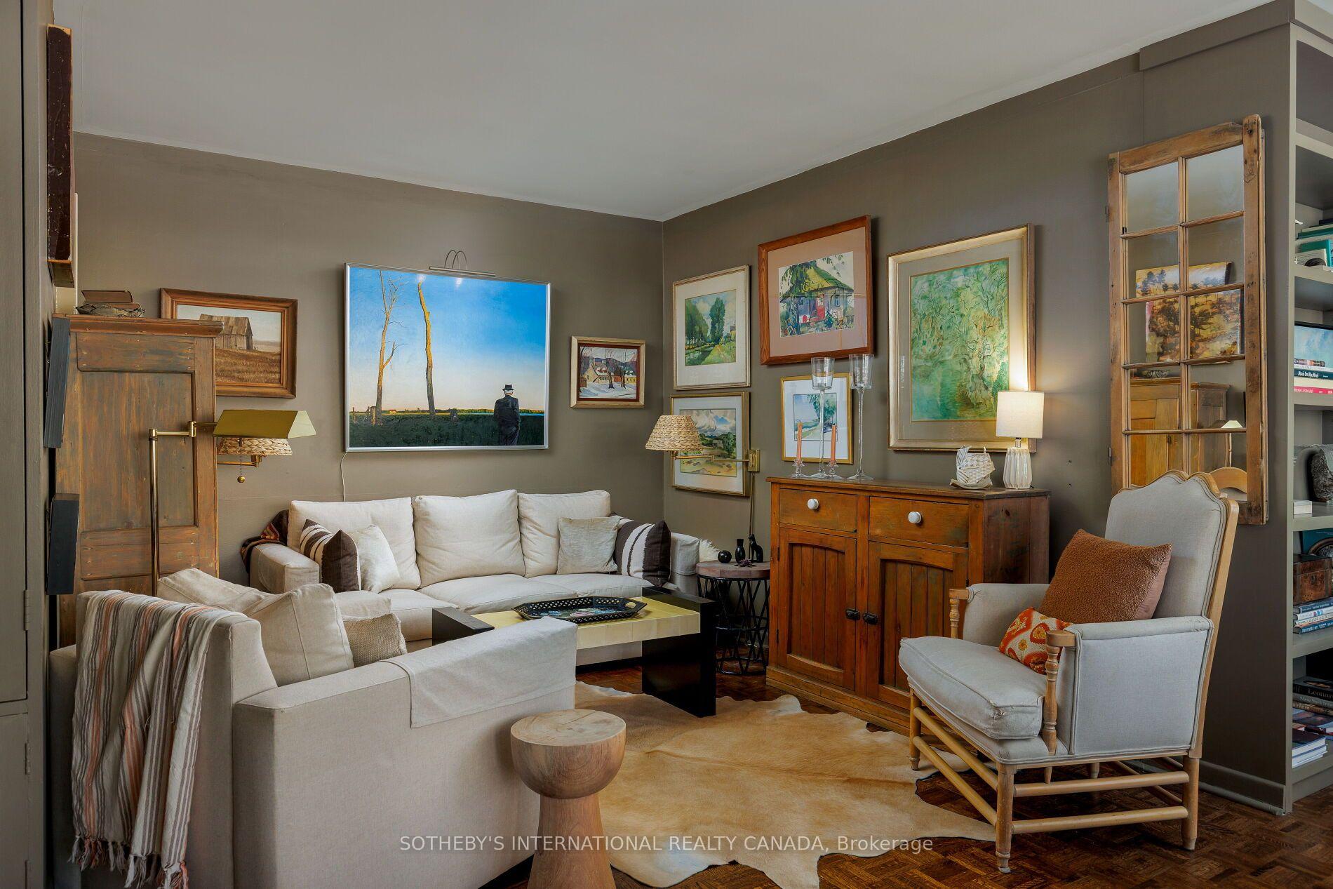 Photo of Unit 1001, 575 Avenue Road