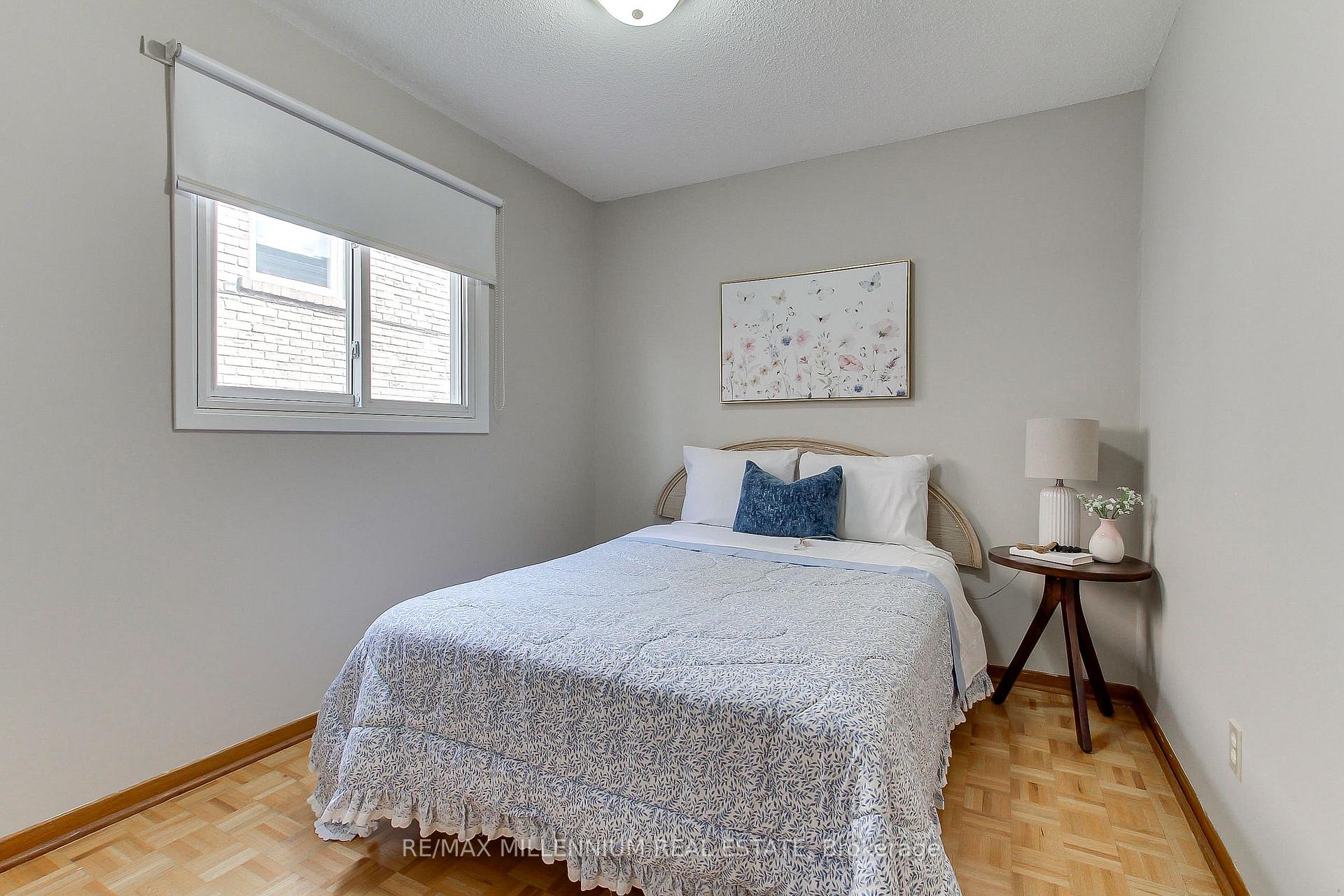 Photo 24 of 7431 Sigsbee Drive, Mississauga, Malton — HOMEH