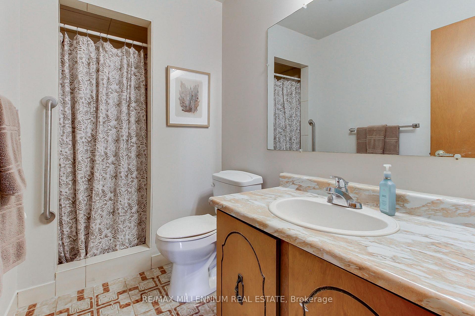 Photo 27 of 7431 Sigsbee Drive, Mississauga, Malton — HOMEH