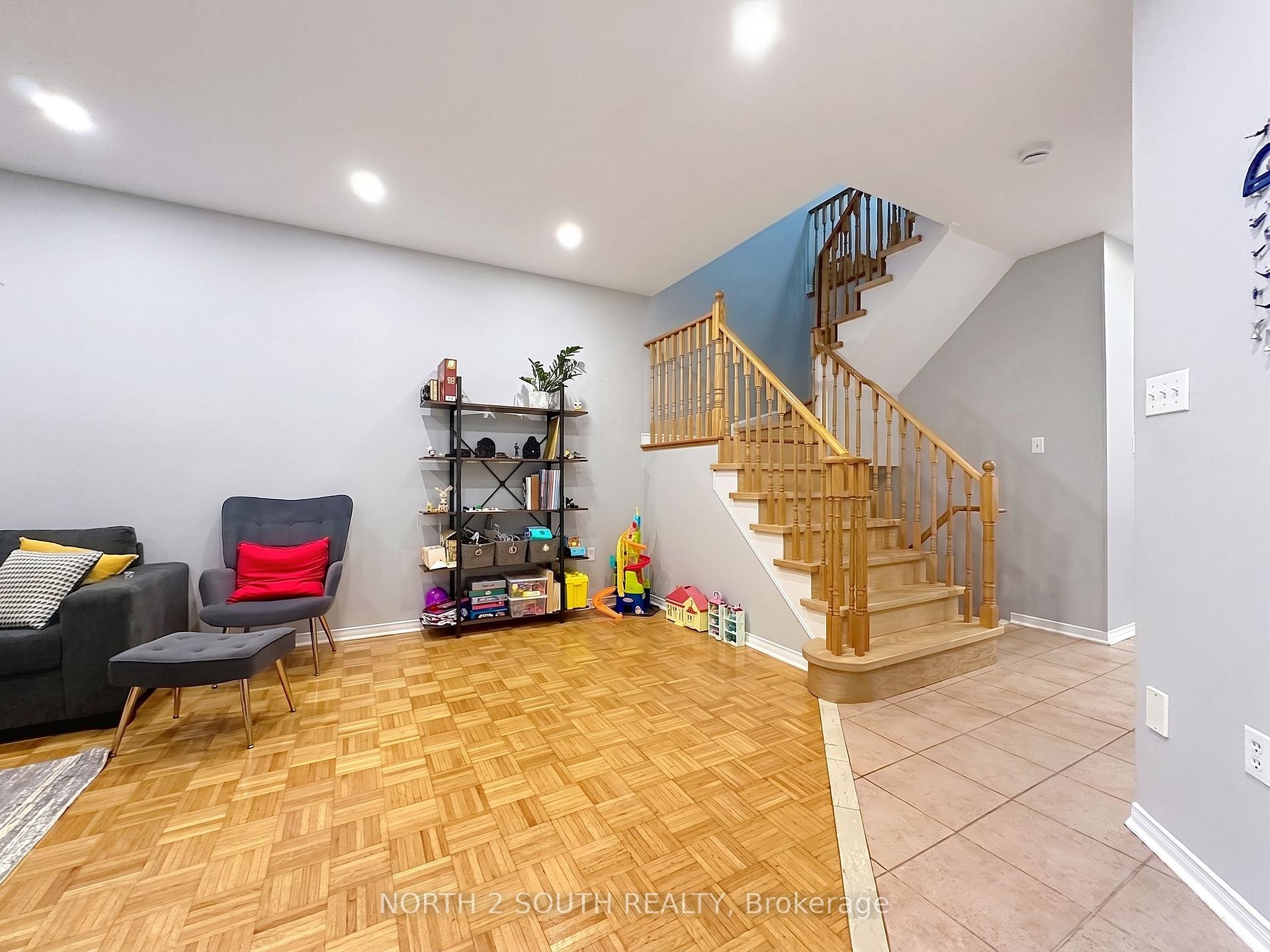 Photo 5 of 5 Bellagio Crescent, Vaughan, Patterson — HOMEH