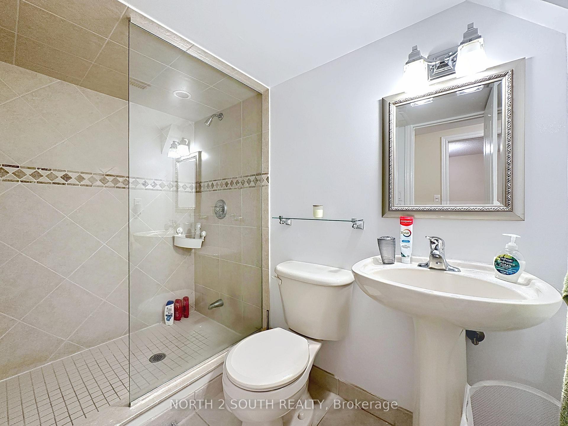 Photo 24 of 5 Bellagio Crescent, Vaughan, Patterson — HOMEH