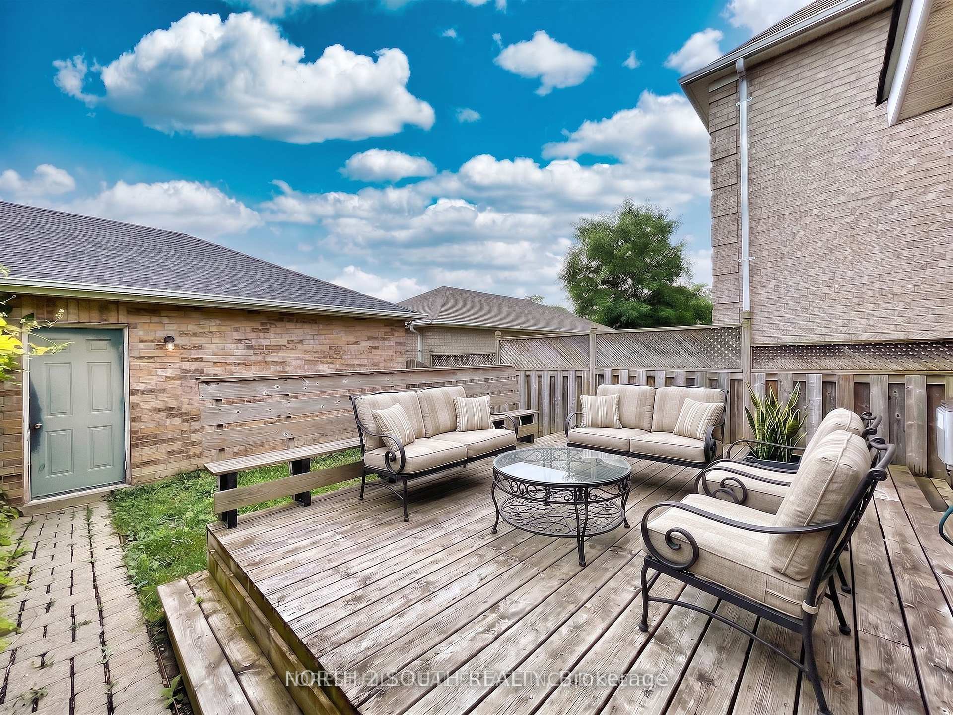 Photo 25 of 5 Bellagio Crescent, Vaughan, Patterson — HOMEH