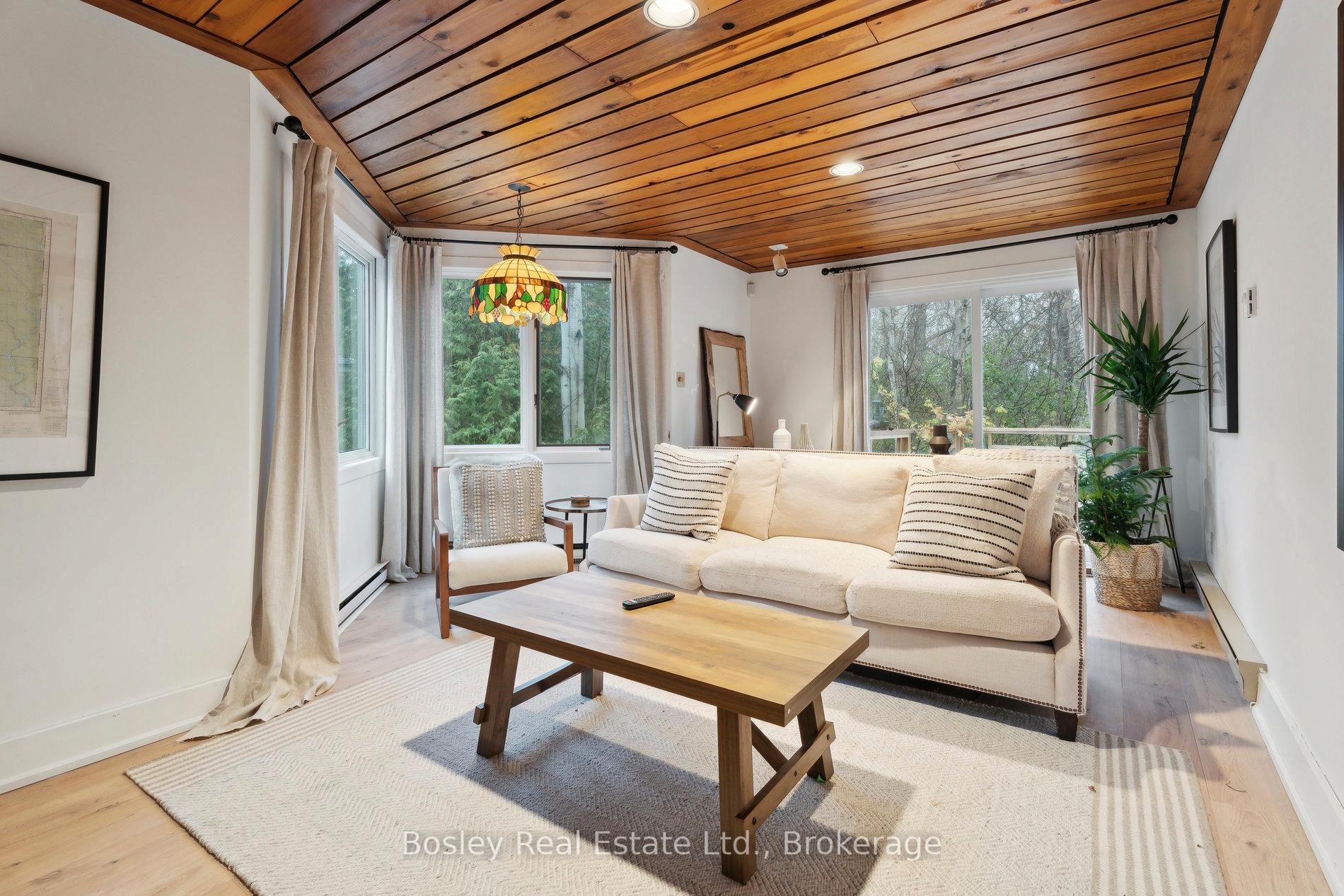 Photo 7 of 101 St Moritz Crescent, Blue Mountains — HOMEH