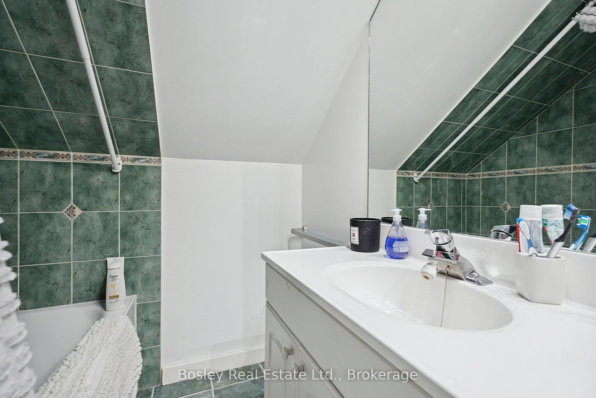 Photo 27 of 101 St Moritz Crescent, Blue Mountains — HOMEH