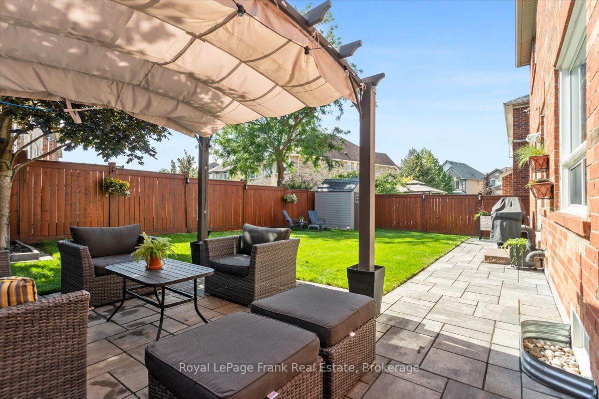 Photo 25 of 34 Freer Crescent, Ajax, Northwest Ajax — HOMEH