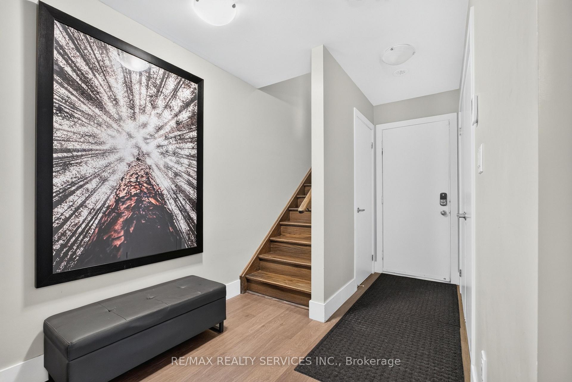 Photo 10 of 3878 Major Mackenzie Drive, Vaughan, Vellore Village — HOMEH