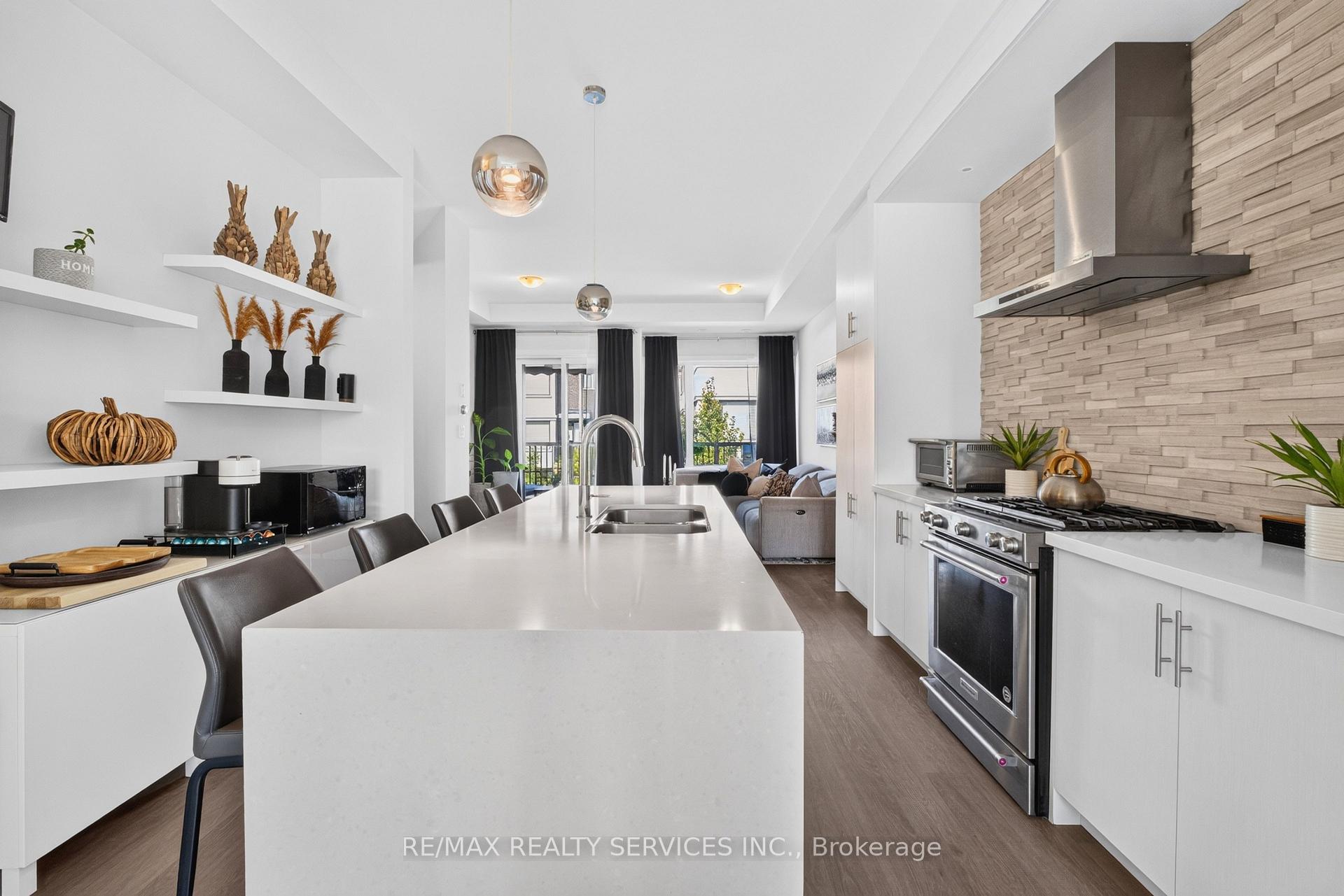 Photo 15 of 3878 Major Mackenzie Drive, Vaughan, Vellore Village — HOMEH