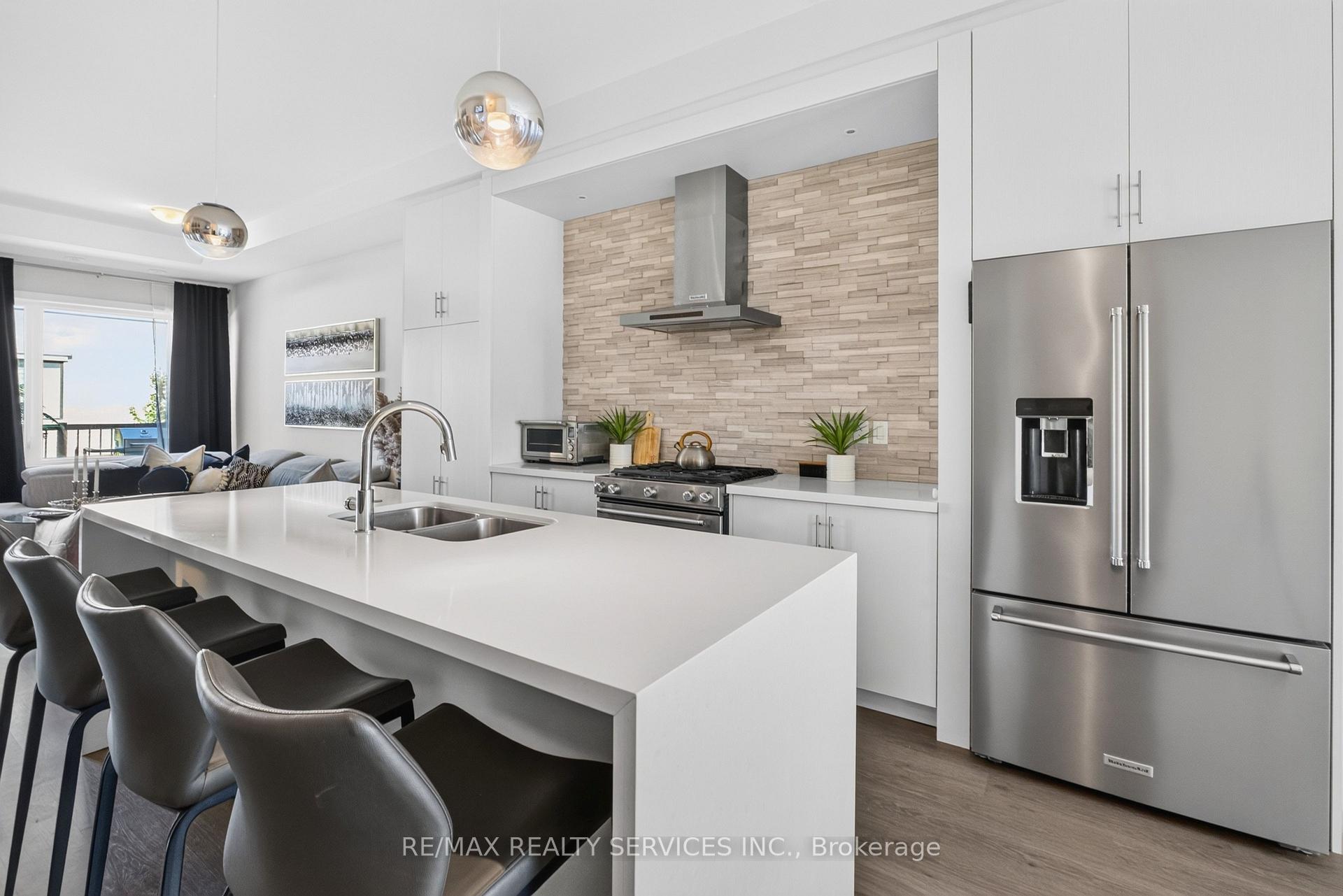 Photo 17 of 3878 Major Mackenzie Drive, Vaughan, Vellore Village — HOMEH