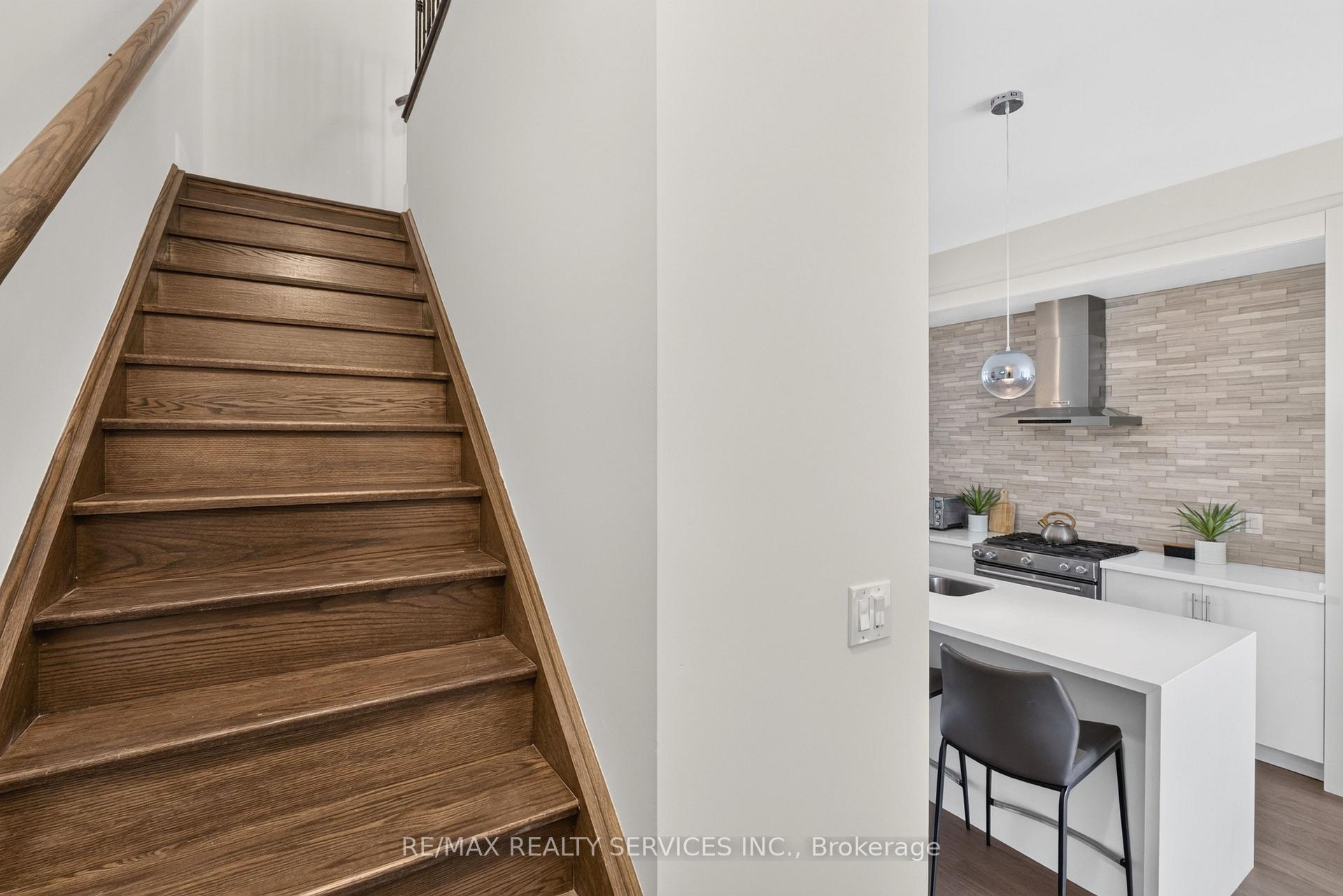 Photo 28 of 3878 Major Mackenzie Drive, Vaughan, Vellore Village — HOMEH