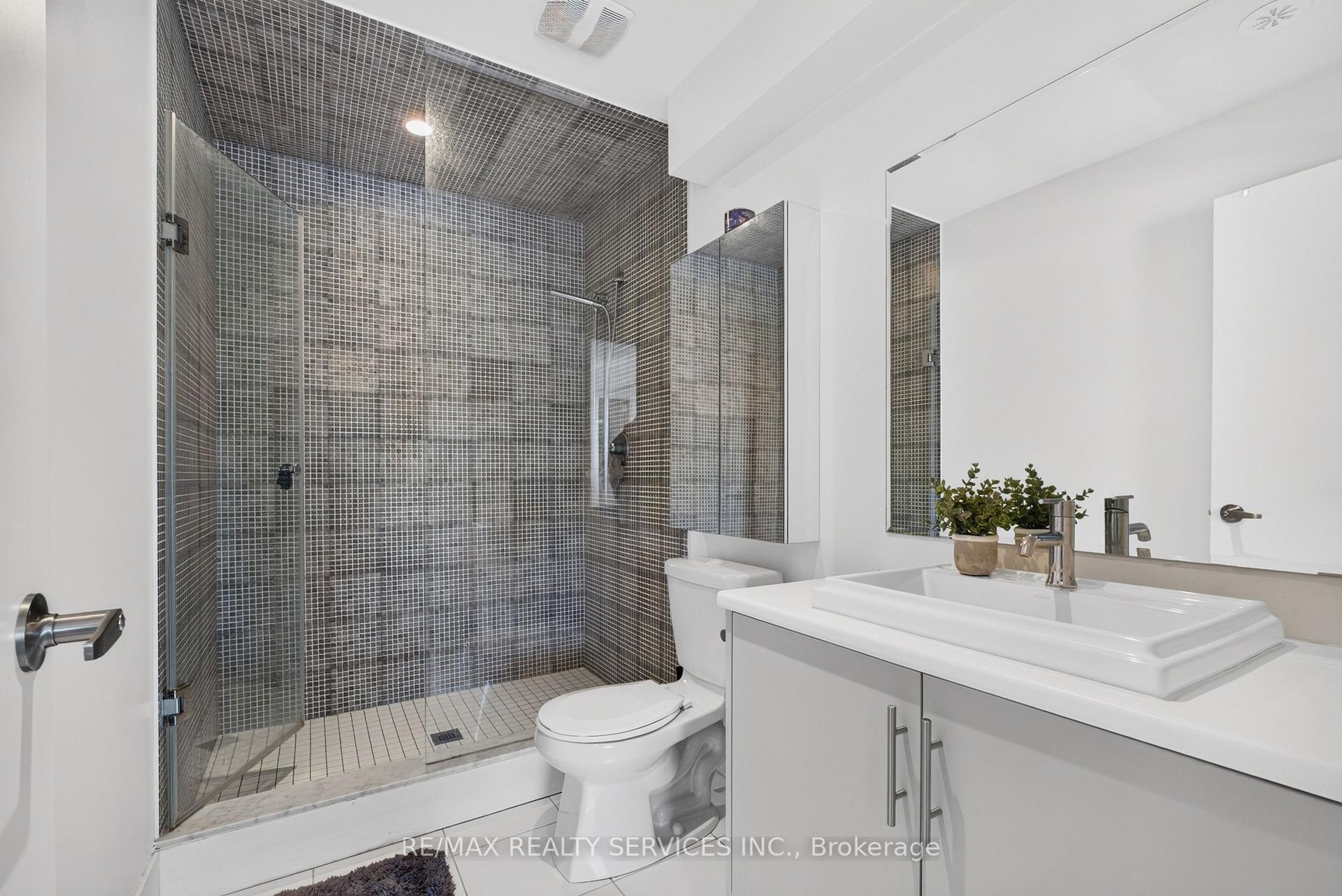 Photo 31 of 3878 Major Mackenzie Drive, Vaughan, Vellore Village — HOMEH