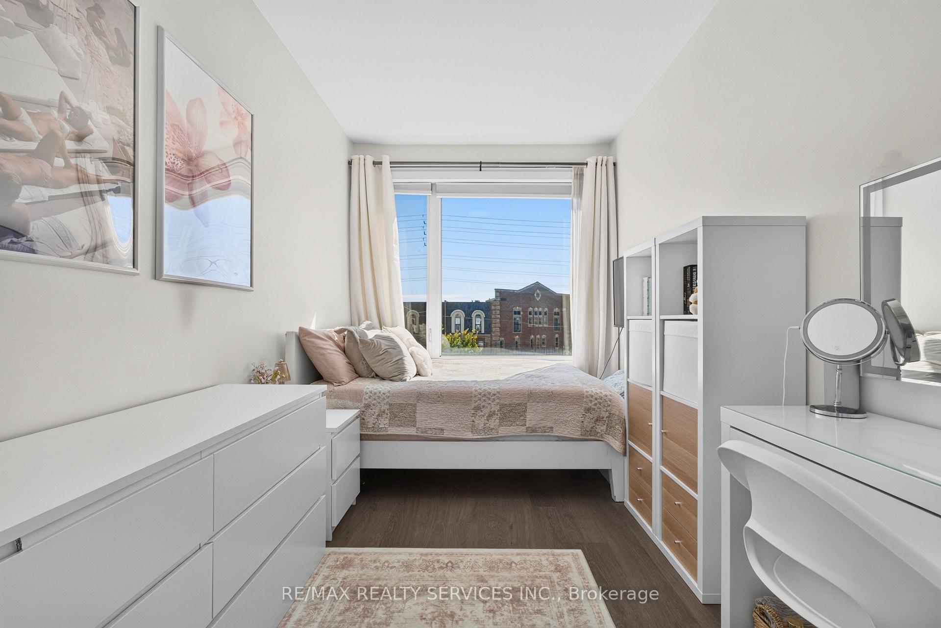 Photo 37 of 3878 Major Mackenzie Drive, Vaughan, Vellore Village — HOMEH