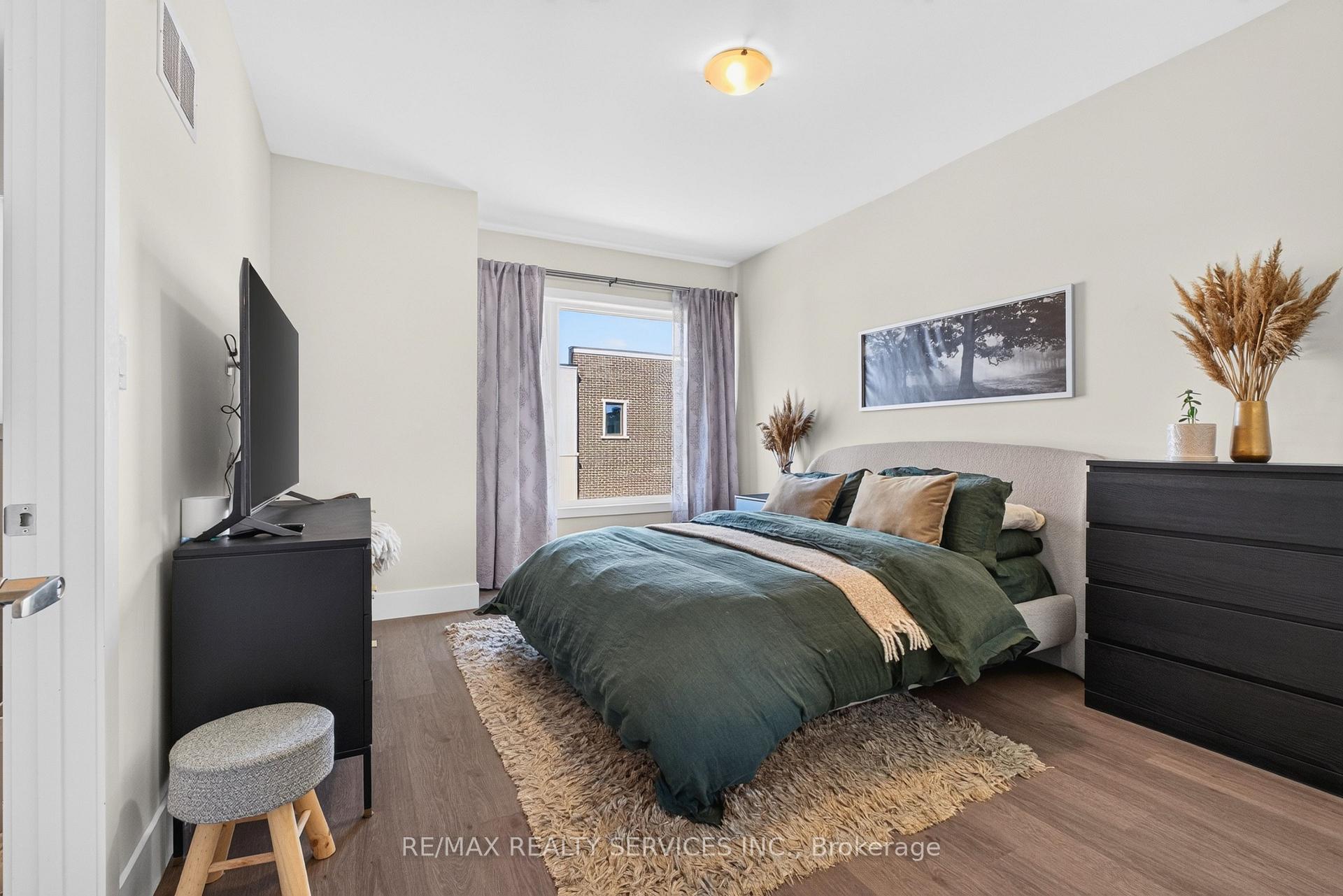 Photo 42 of 3878 Major Mackenzie Drive, Vaughan, Vellore Village — HOMEH
