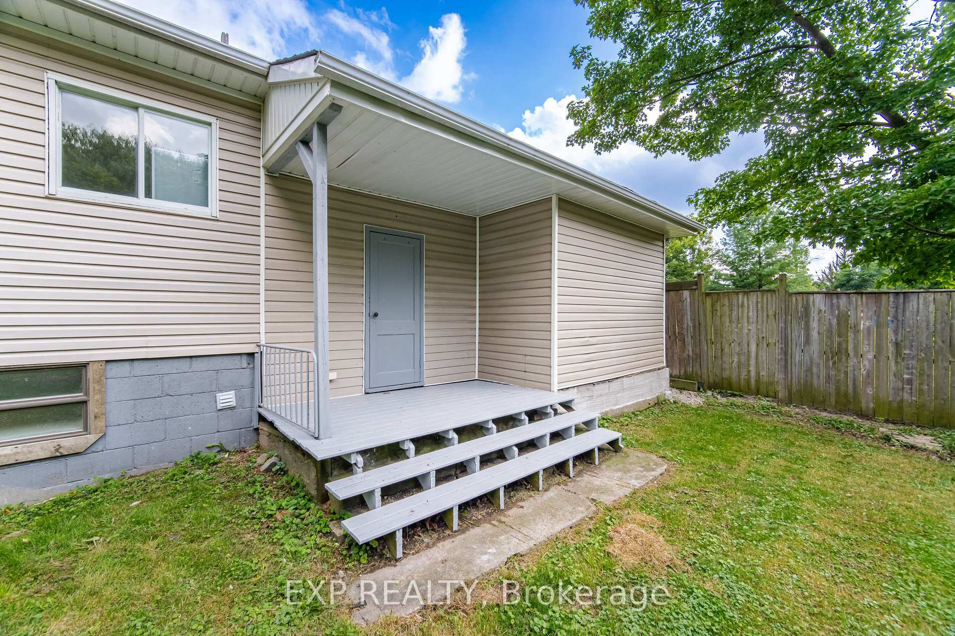 Photo 37 of 32 Maple Avenue E, Halton Hills, Georgetown — HOMEH