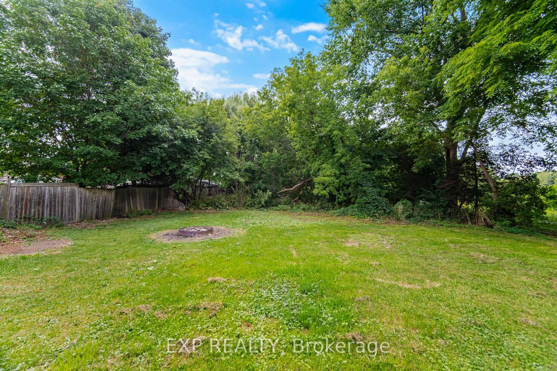 Photo 39 of 32 Maple Avenue E, Halton Hills, Georgetown — HOMEH
