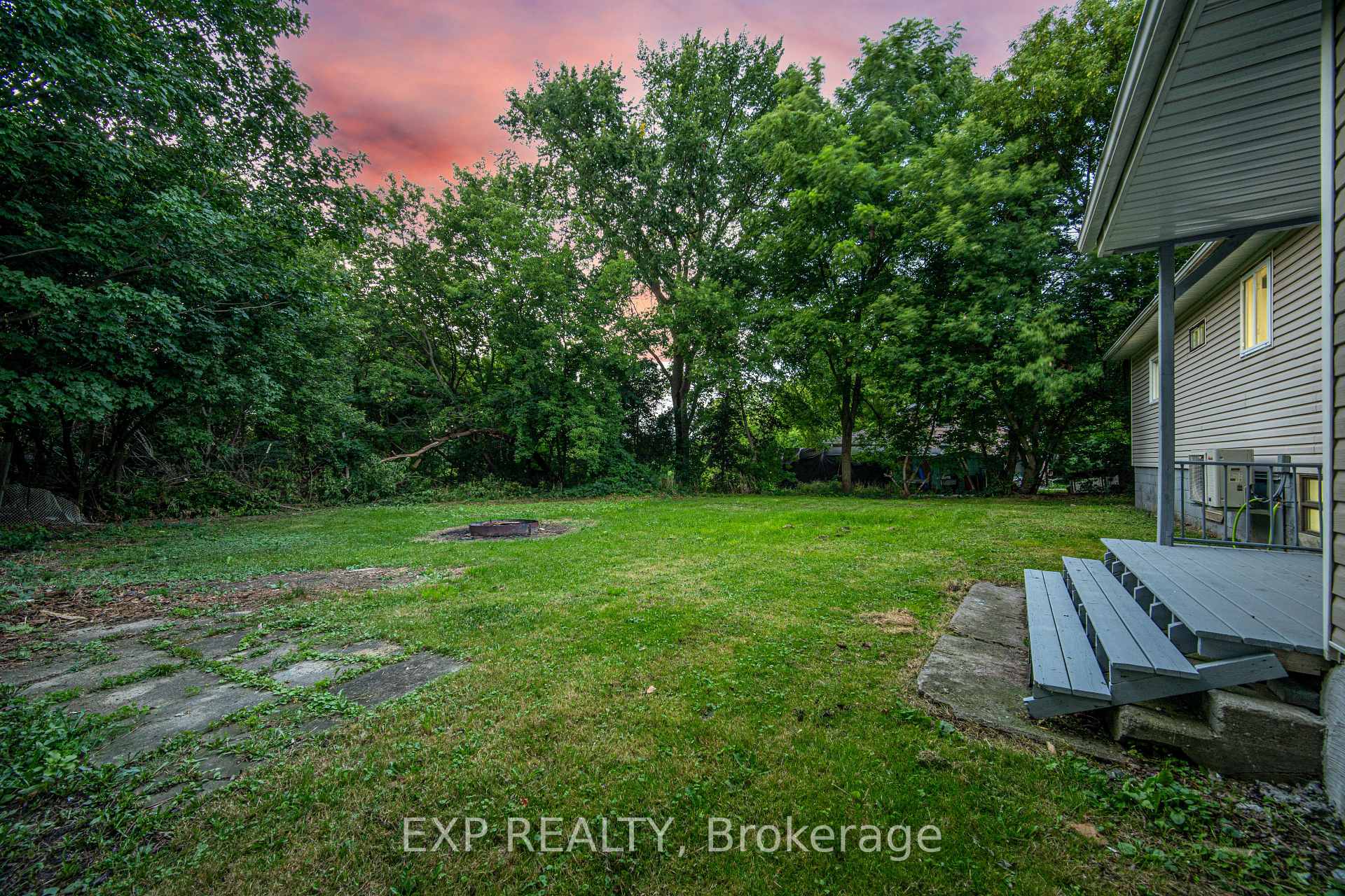 Photo 41 of 32 Maple Avenue E, Halton Hills, Georgetown — HOMEH